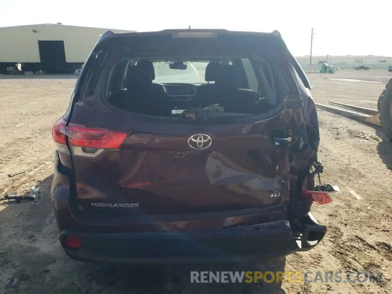 9 Photograph of a damaged car 5TDKZRFH8KS304435 TOYOTA HIGHLANDER 2019