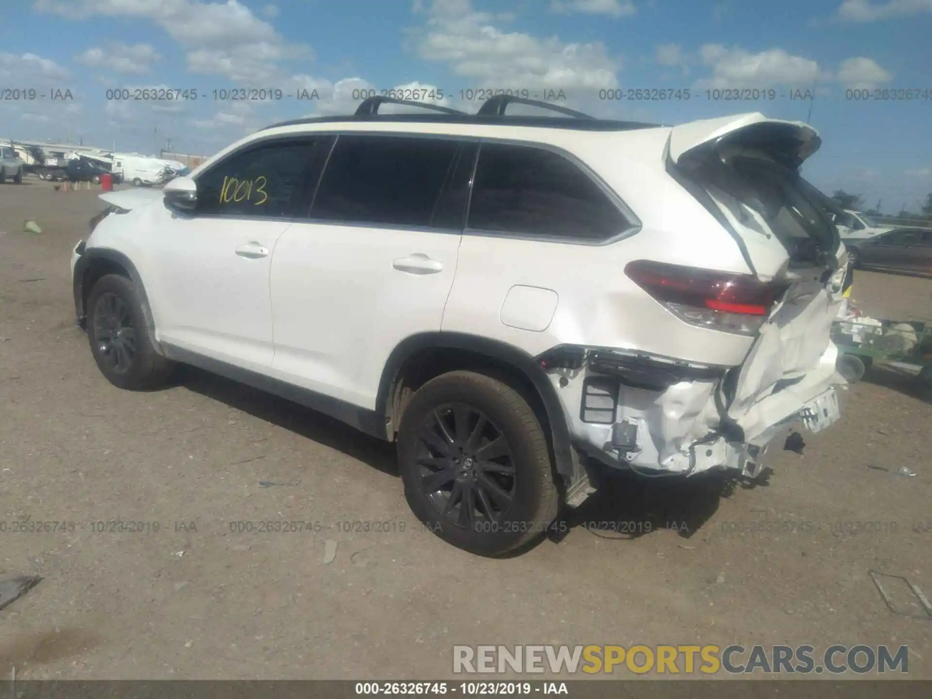 3 Photograph of a damaged car 5TDKZRFH8KS306296 TOYOTA HIGHLANDER 2019