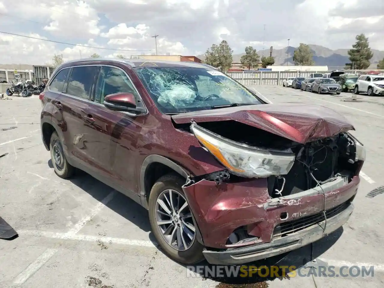 1 Photograph of a damaged car 5TDKZRFH8KS308193 TOYOTA HIGHLANDER 2019