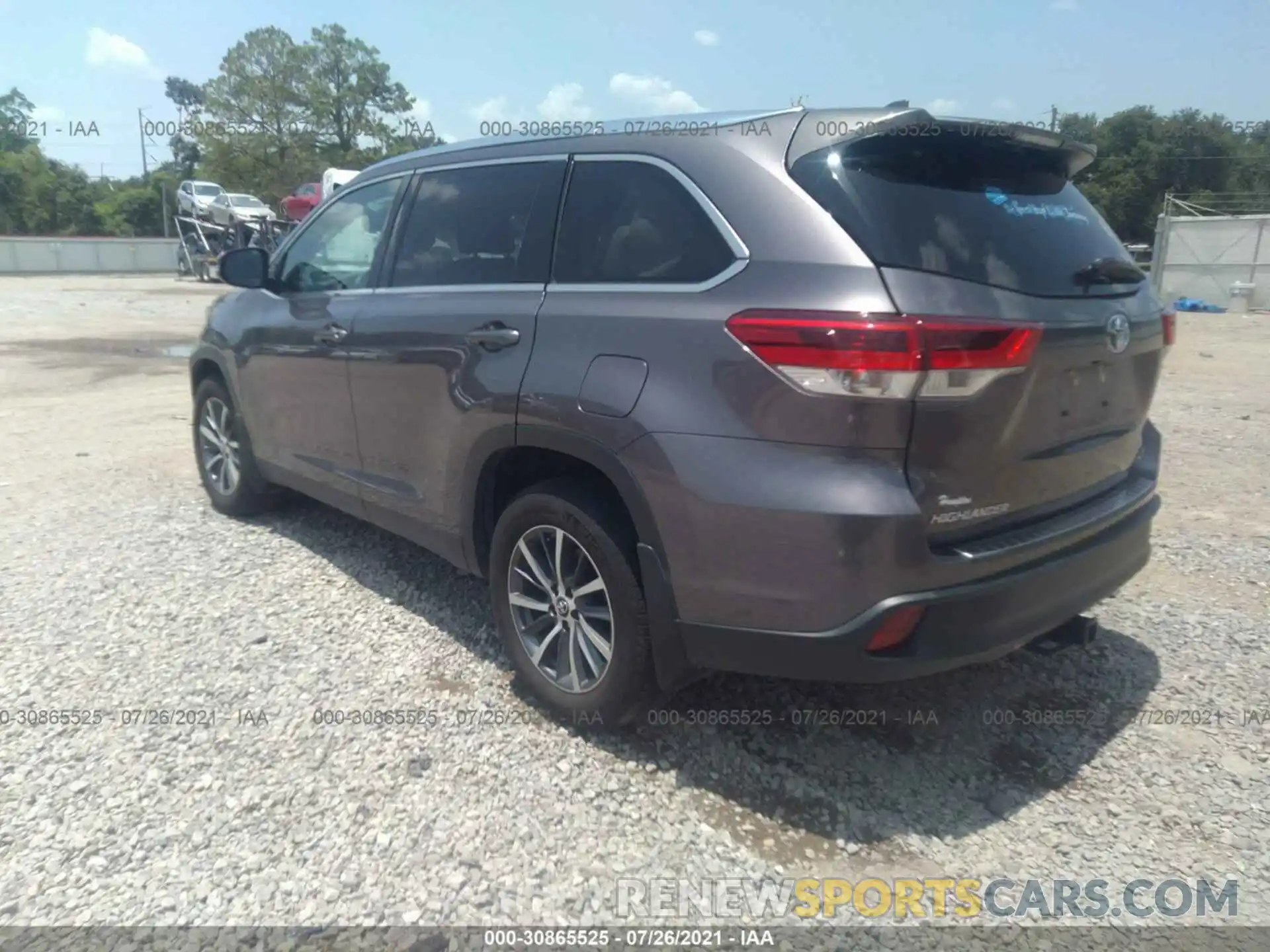 3 Photograph of a damaged car 5TDKZRFH8KS308534 TOYOTA HIGHLANDER 2019