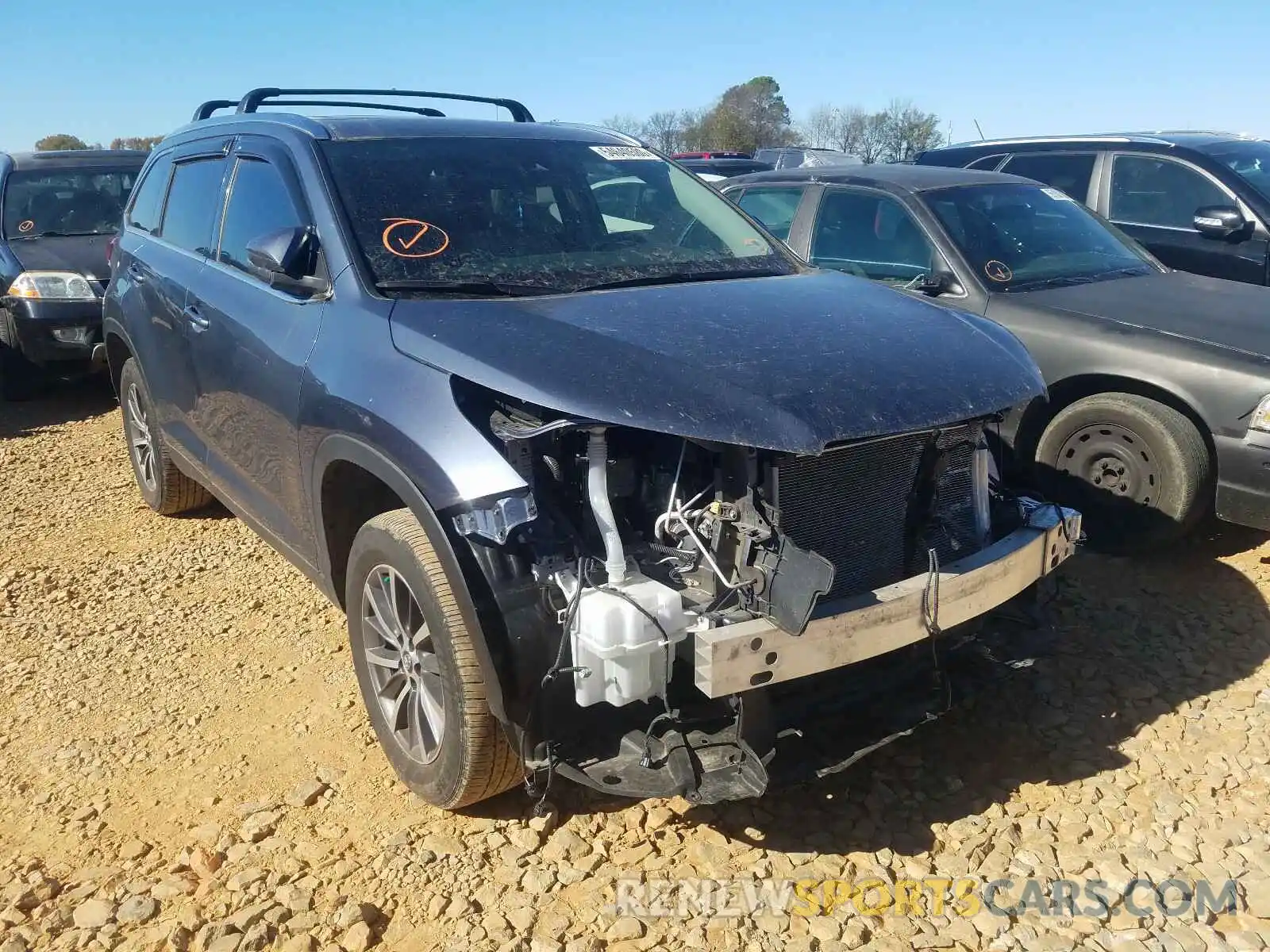 1 Photograph of a damaged car 5TDKZRFH8KS309182 TOYOTA HIGHLANDER 2019