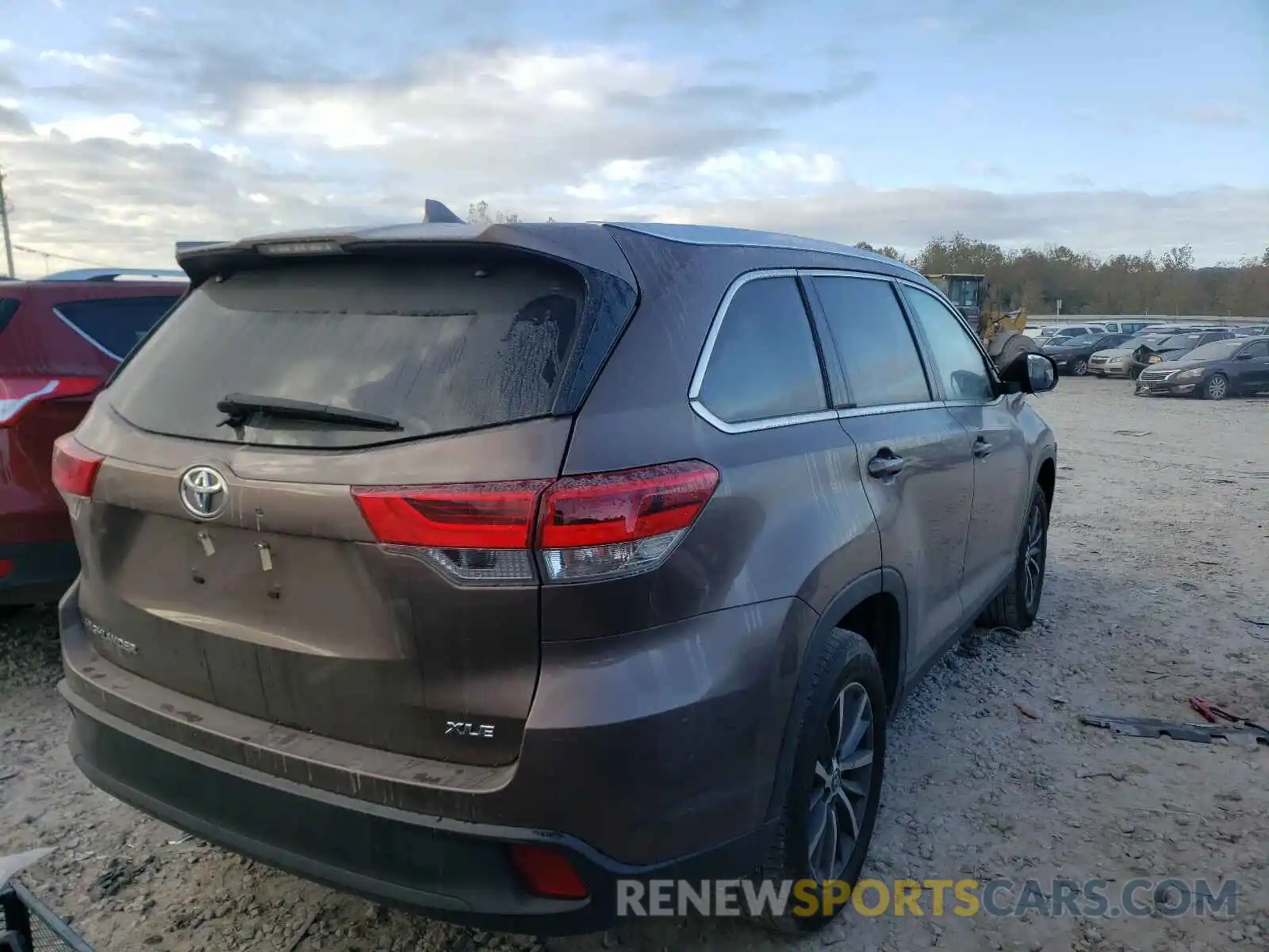 4 Фотография поврежденного автомобиля 5TDKZRFH8KS314950 TOYOTA HIGHLANDER 2019