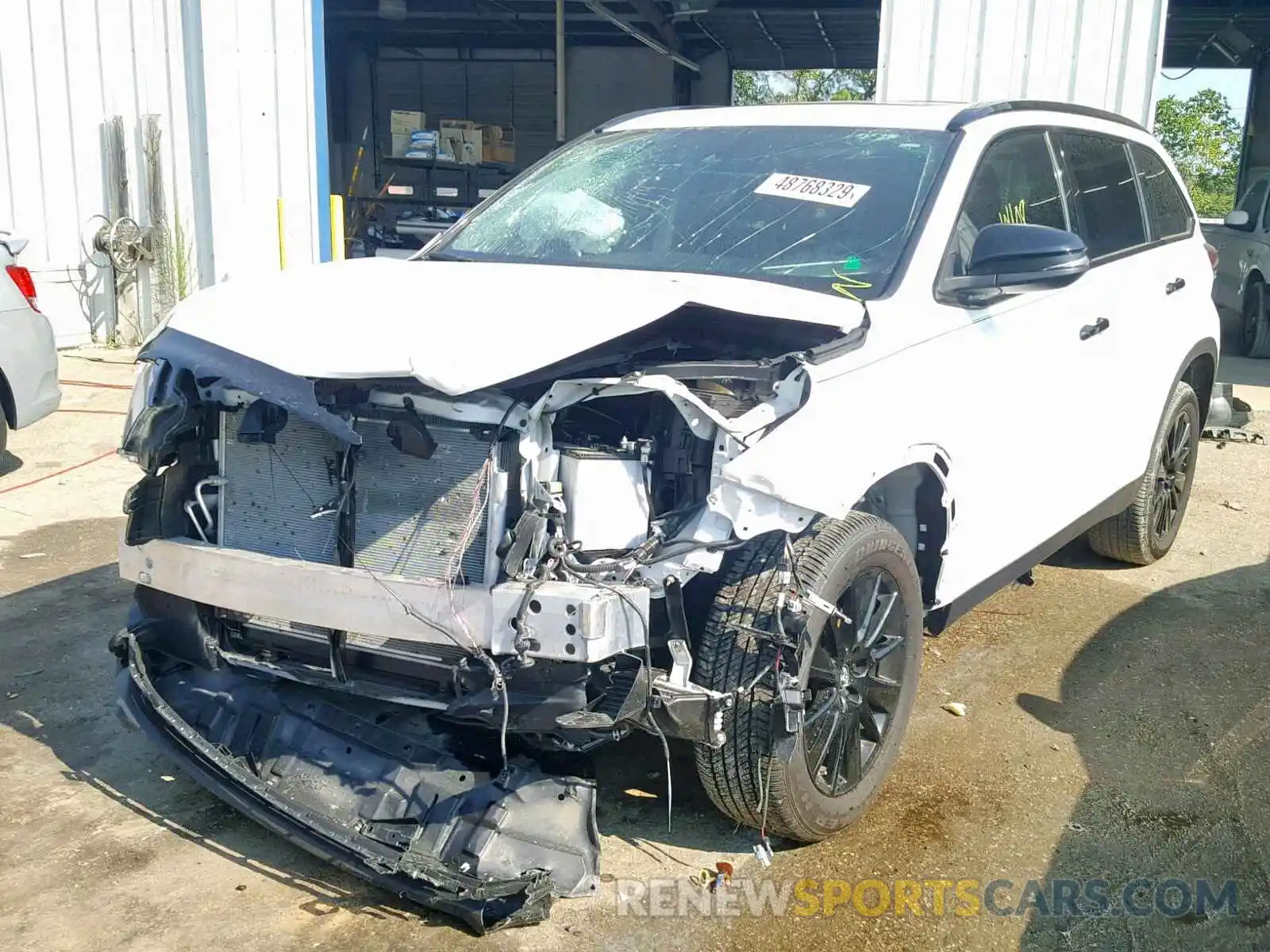 2 Photograph of a damaged car 5TDKZRFH8KS315581 TOYOTA HIGHLANDER 2019