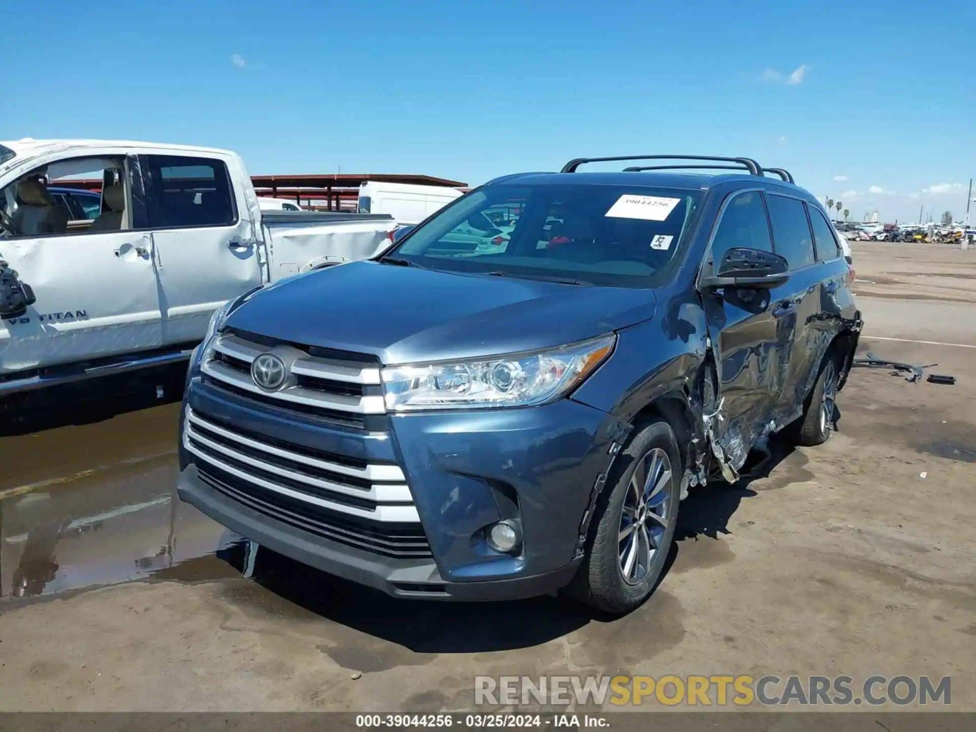 2 Photograph of a damaged car 5TDKZRFH8KS324183 TOYOTA HIGHLANDER 2019