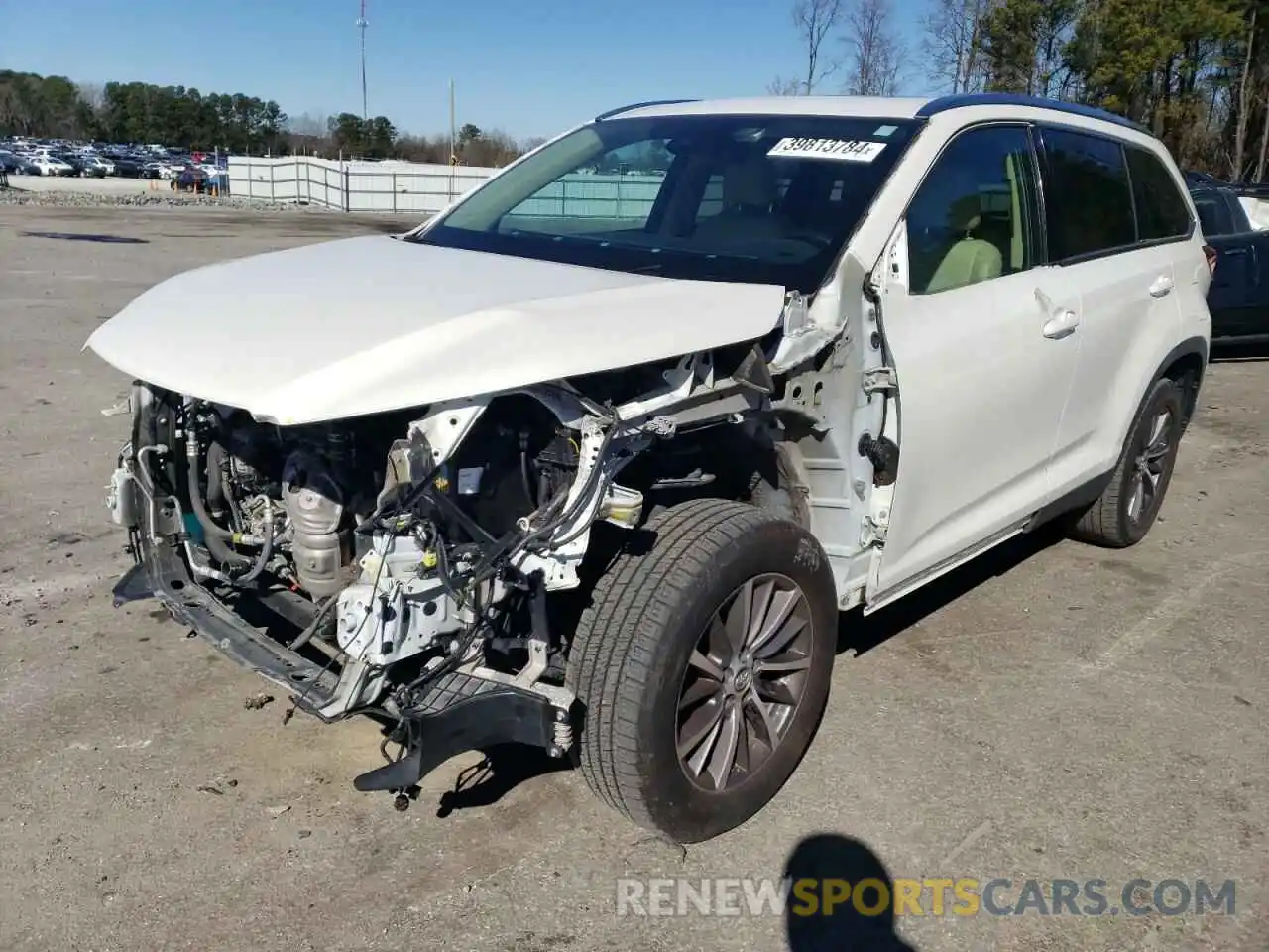 1 Photograph of a damaged car 5TDKZRFH8KS329030 TOYOTA HIGHLANDER 2019