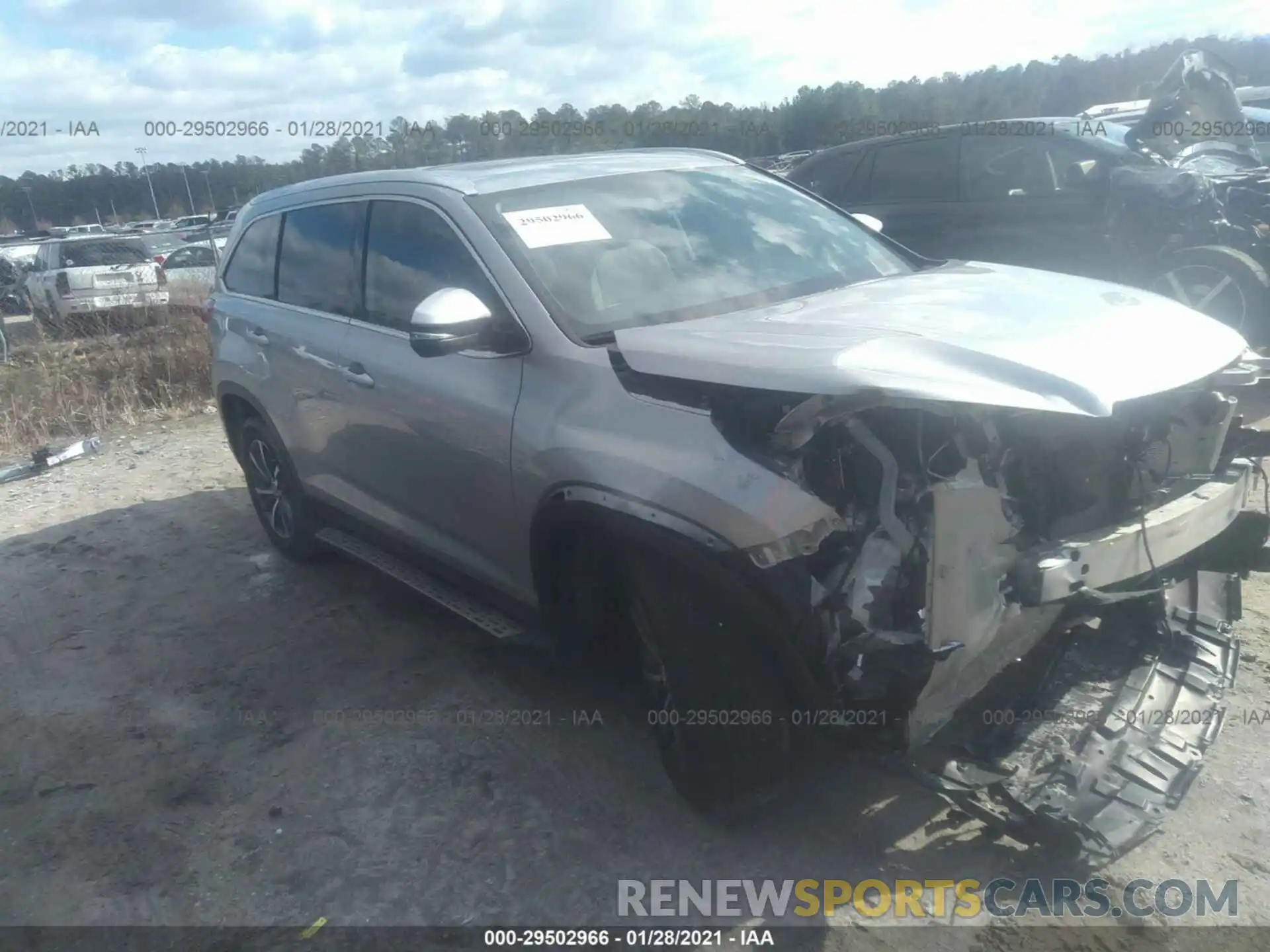 1 Photograph of a damaged car 5TDKZRFH8KS339993 TOYOTA HIGHLANDER 2019