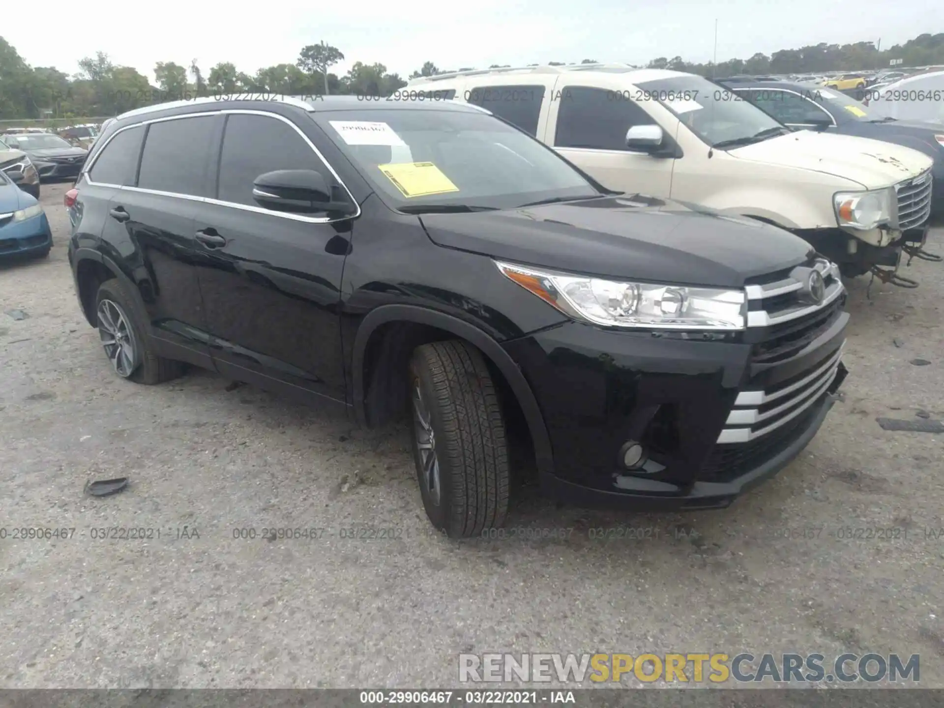 1 Photograph of a damaged car 5TDKZRFH8KS344384 TOYOTA HIGHLANDER 2019