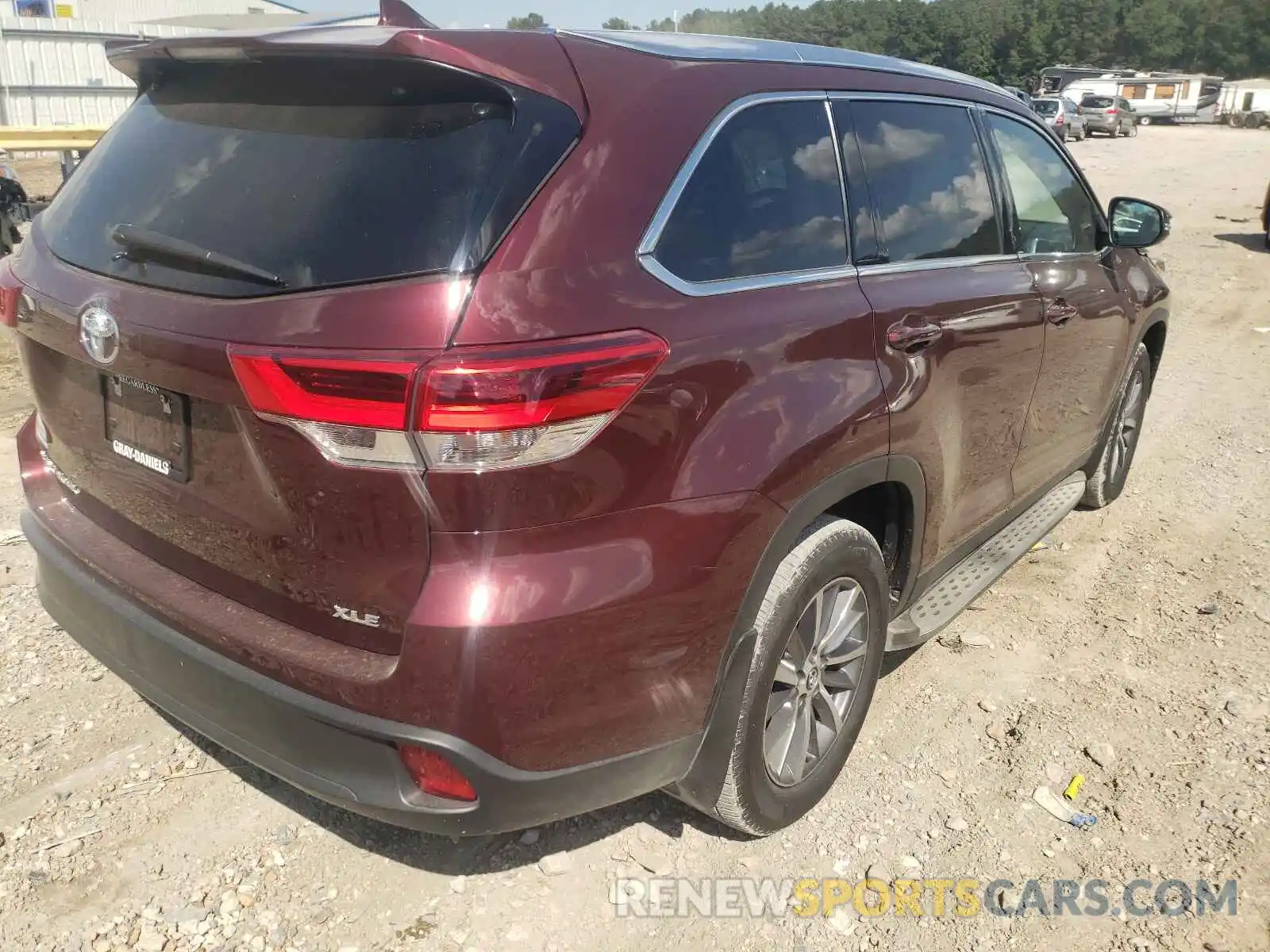 4 Фотография поврежденного автомобиля 5TDKZRFH8KS348872 TOYOTA HIGHLANDER 2019