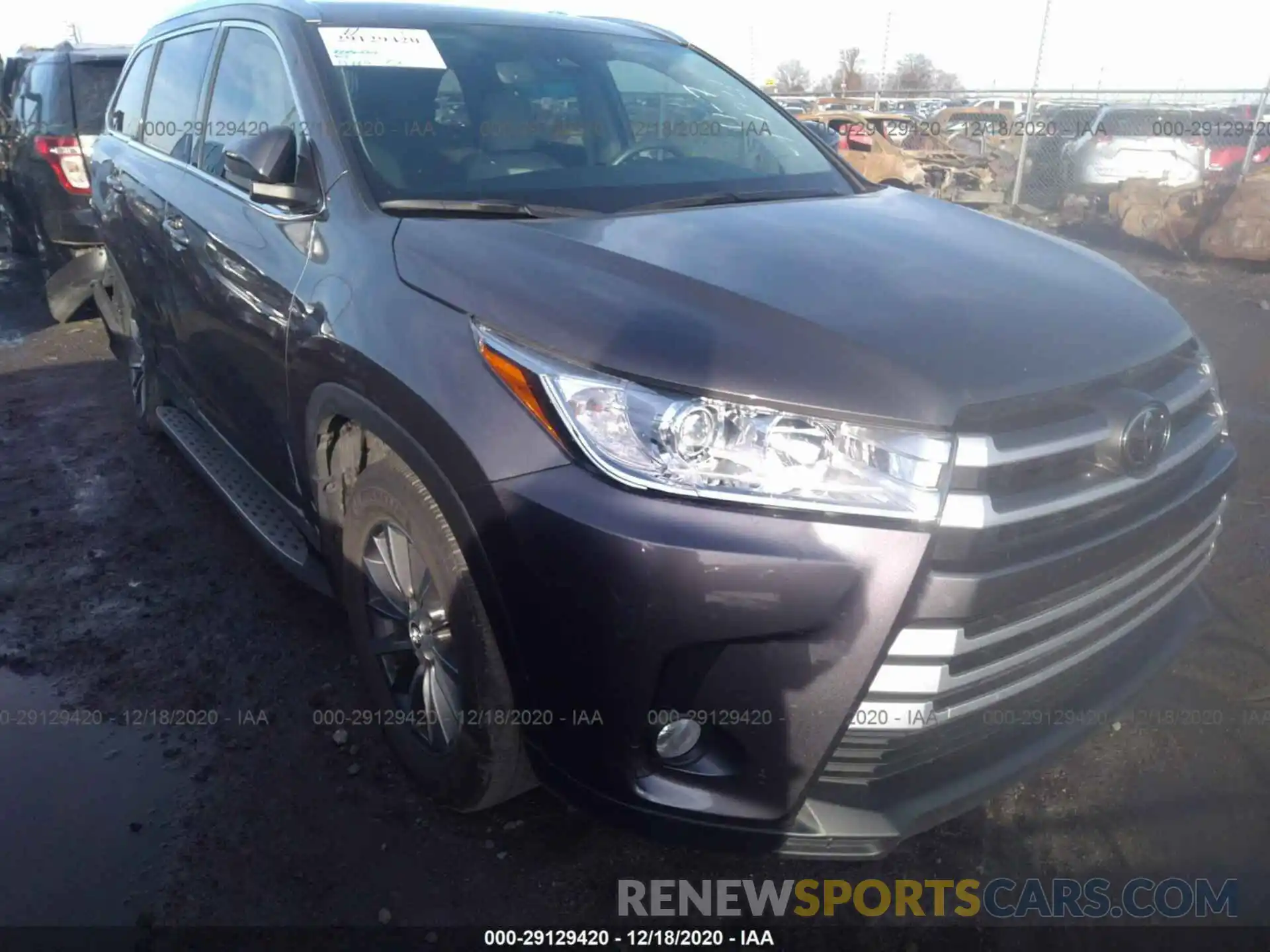 1 Photograph of a damaged car 5TDKZRFH8KS349424 TOYOTA HIGHLANDER 2019