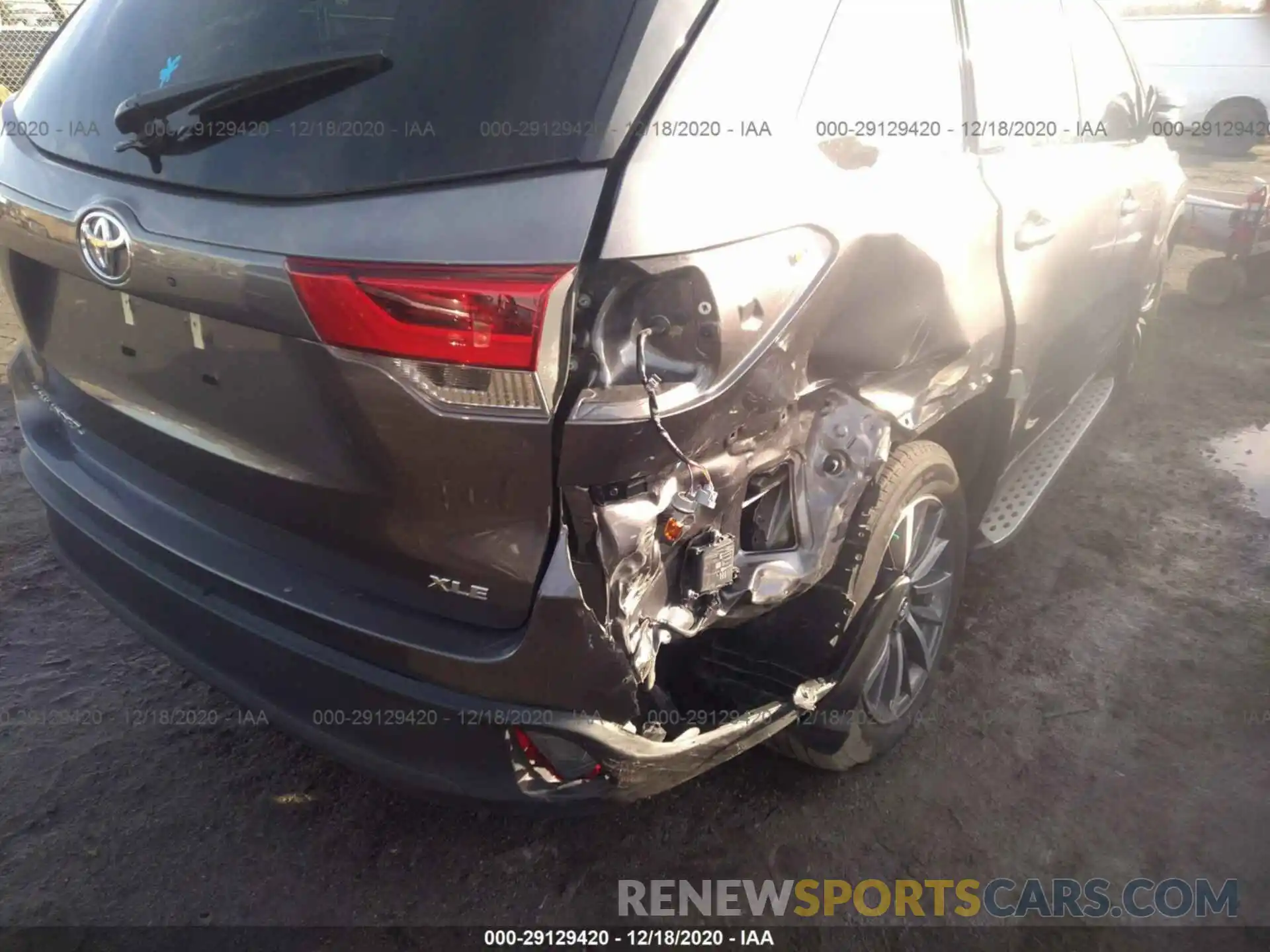 6 Photograph of a damaged car 5TDKZRFH8KS349424 TOYOTA HIGHLANDER 2019