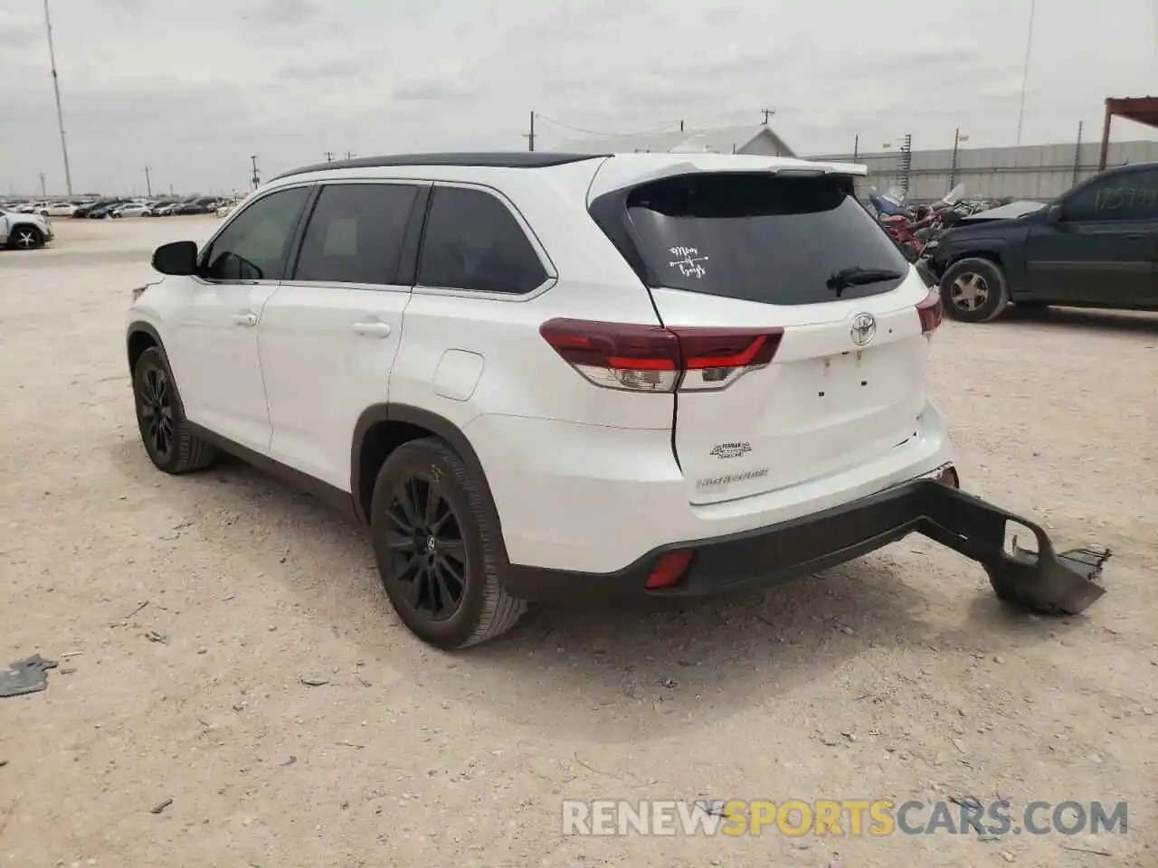 3 Фотография поврежденного автомобиля 5TDKZRFH8KS349522 TOYOTA HIGHLANDER 2019