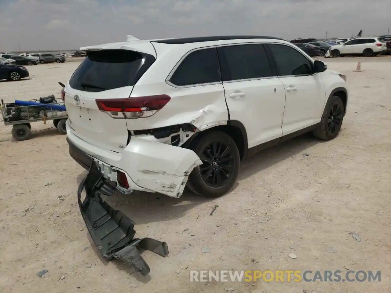 9 Photograph of a damaged car 5TDKZRFH8KS349522 TOYOTA HIGHLANDER 2019