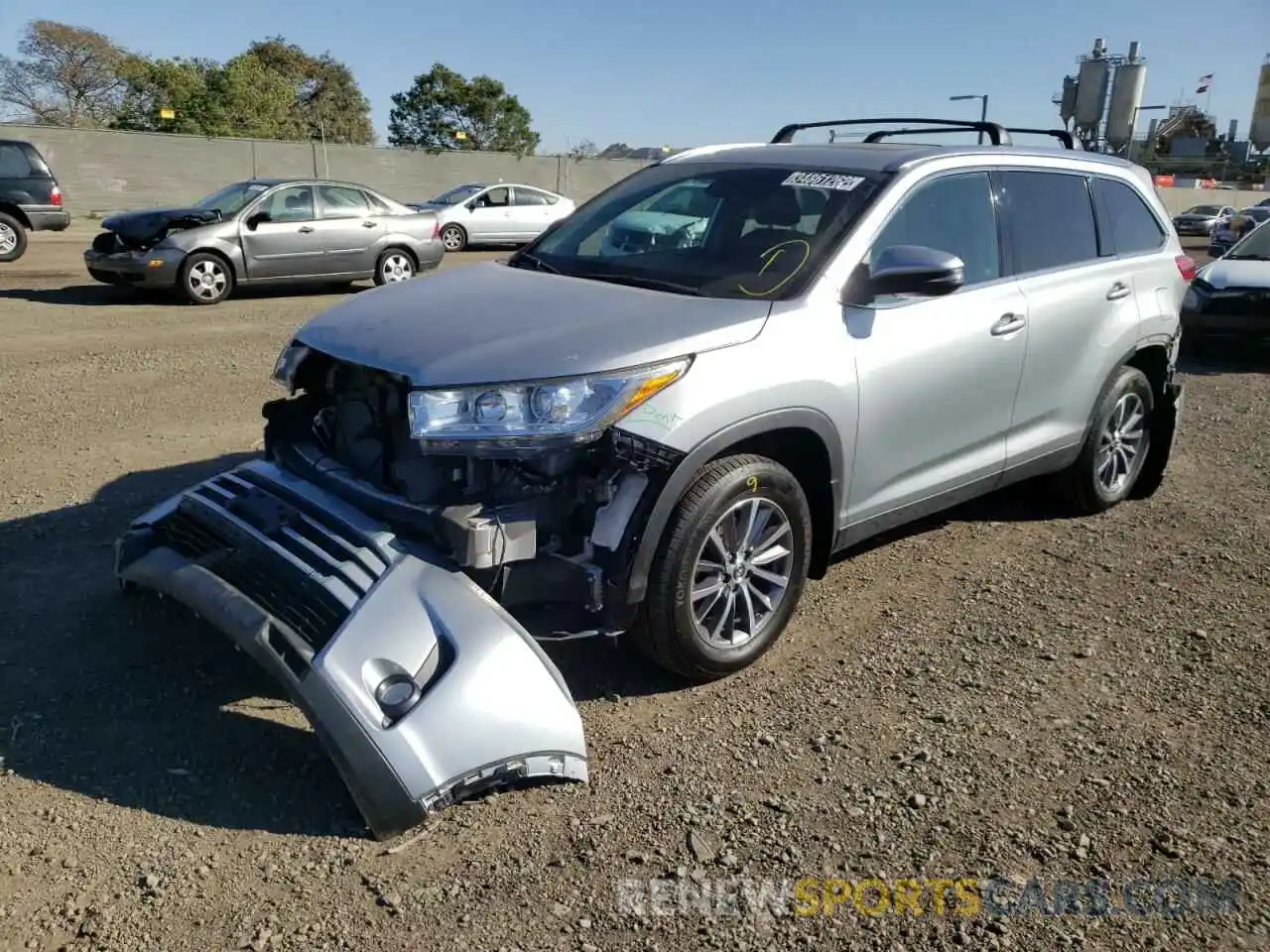 2 Photograph of a damaged car 5TDKZRFH8KS361122 TOYOTA HIGHLANDER 2019