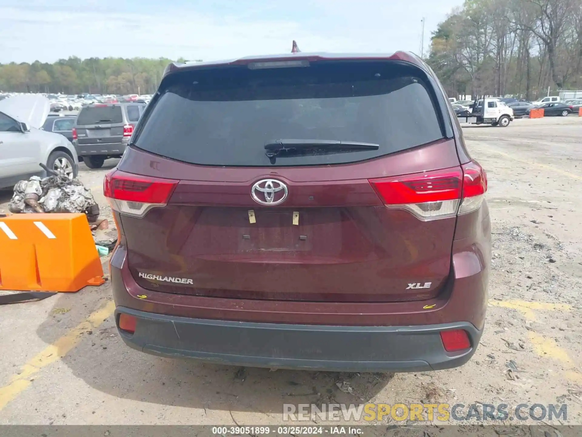 16 Photograph of a damaged car 5TDKZRFH8KS361766 TOYOTA HIGHLANDER 2019