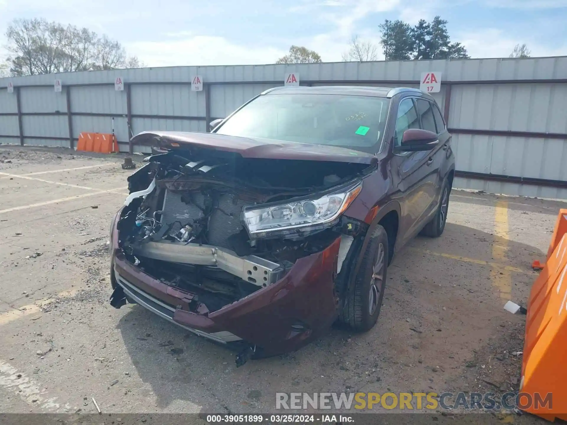 2 Photograph of a damaged car 5TDKZRFH8KS361766 TOYOTA HIGHLANDER 2019