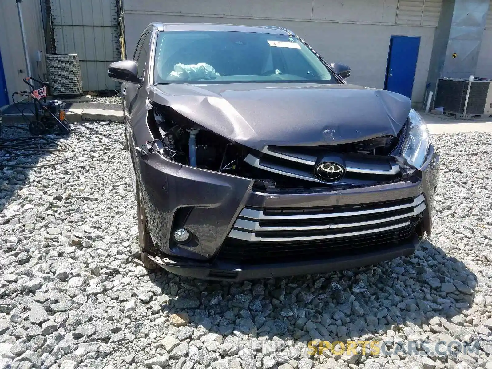 7 Photograph of a damaged car 5TDKZRFH8KS551230 TOYOTA HIGHLANDER 2019