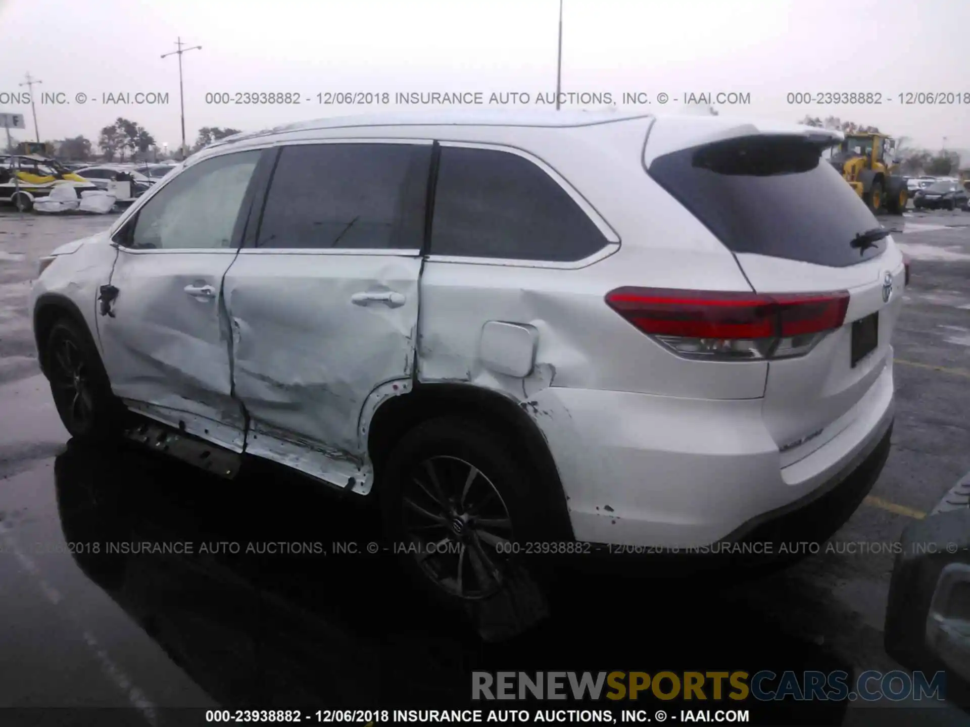 3 Фотография поврежденного автомобиля 5TDKZRFH8KS552717 TOYOTA HIGHLANDER 2019