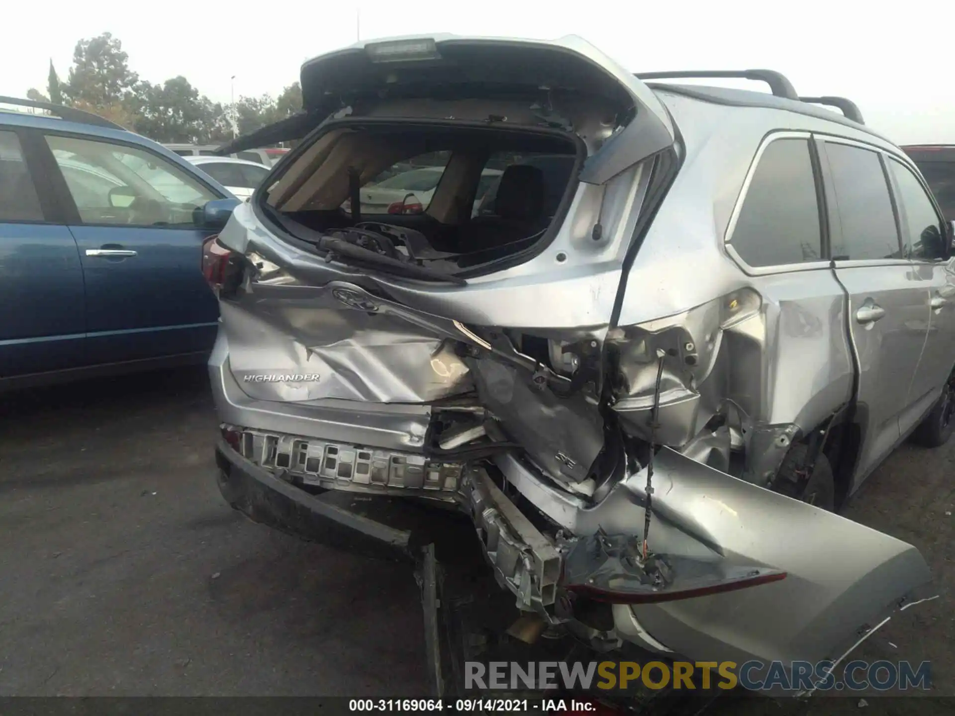 6 Photograph of a damaged car 5TDKZRFH8KS554130 TOYOTA HIGHLANDER 2019