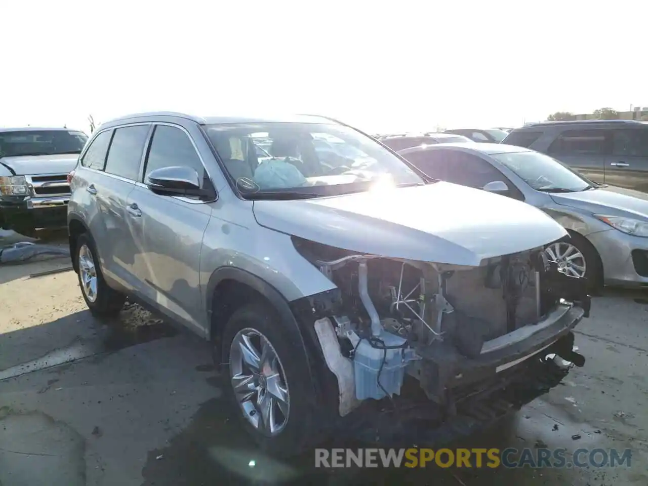 1 Photograph of a damaged car 5TDKZRFH8KS554564 TOYOTA HIGHLANDER 2019