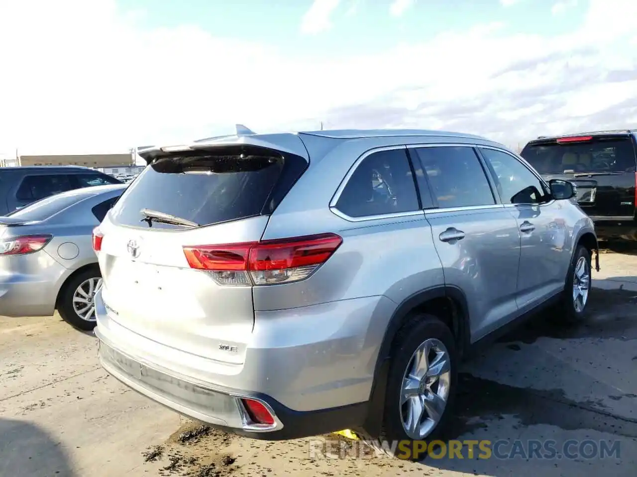 4 Фотография поврежденного автомобиля 5TDKZRFH8KS554564 TOYOTA HIGHLANDER 2019