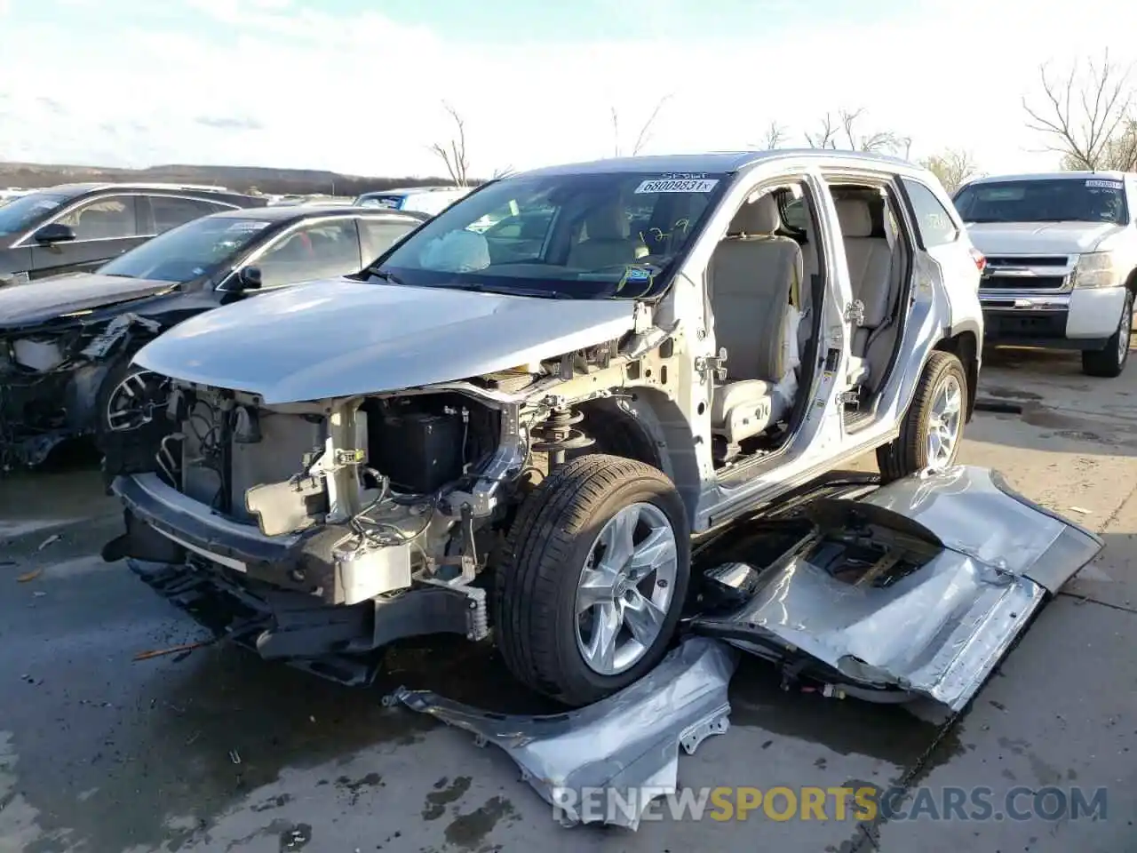 9 Photograph of a damaged car 5TDKZRFH8KS554564 TOYOTA HIGHLANDER 2019