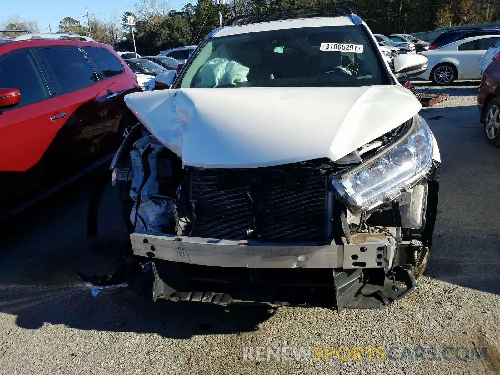 7 Photograph of a damaged car 5TDKZRFH8KS556346 TOYOTA HIGHLANDER 2019