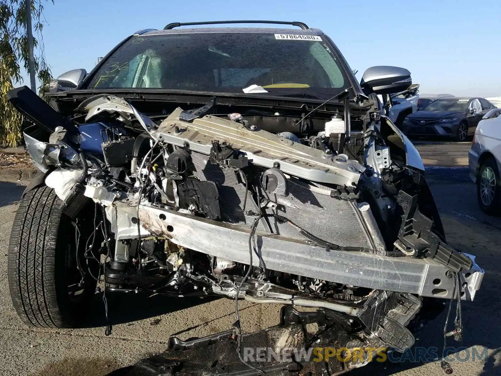 9 Photograph of a damaged car 5TDKZRFH8KS556783 TOYOTA HIGHLANDER 2019