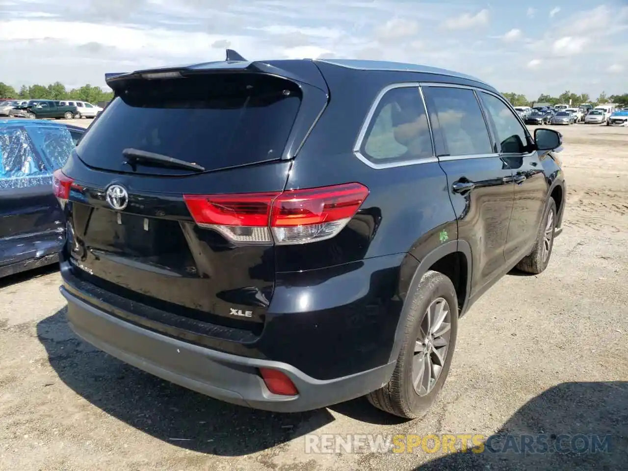 4 Фотография поврежденного автомобиля 5TDKZRFH8KS558792 TOYOTA HIGHLANDER 2019