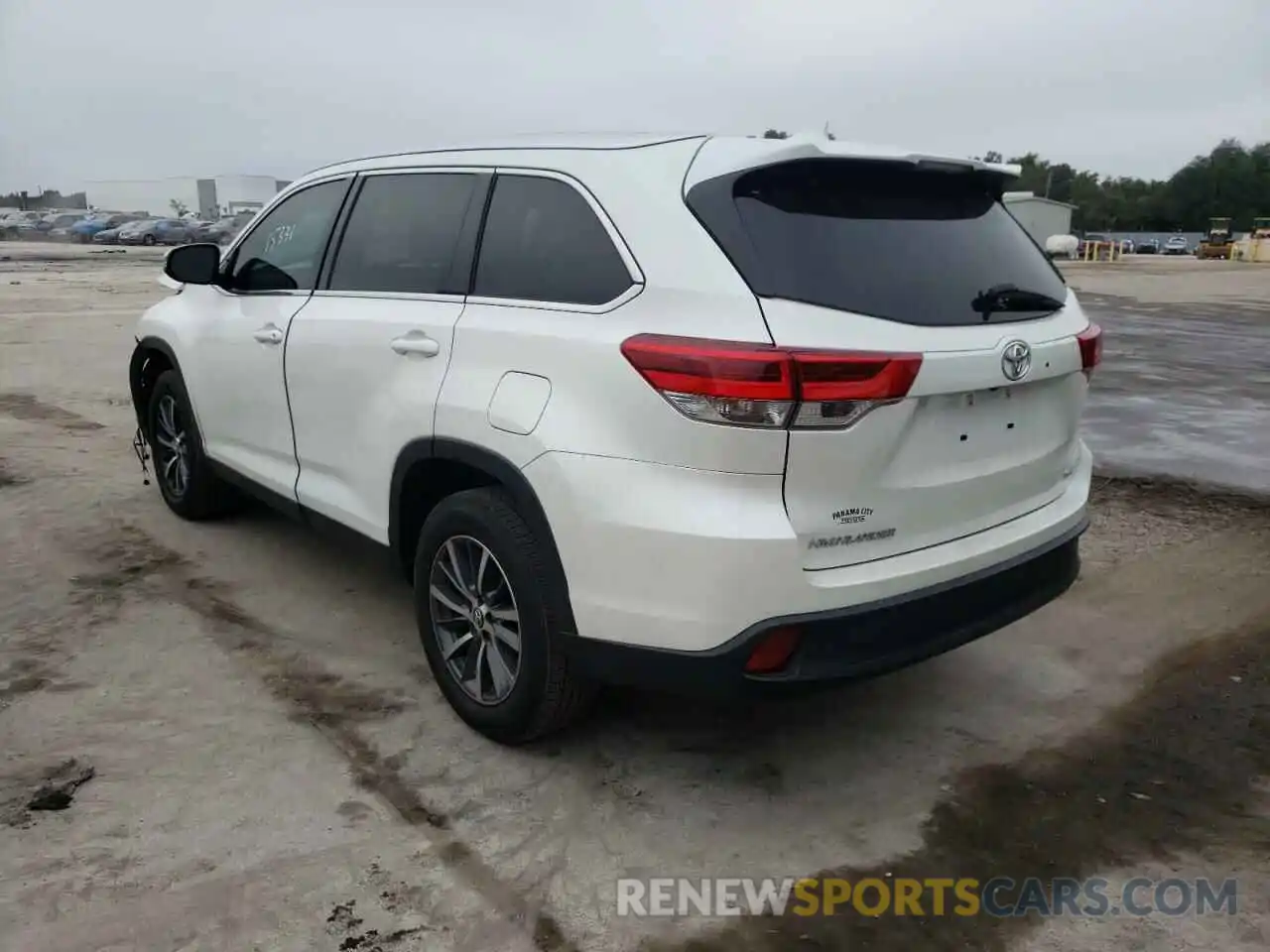 3 Фотография поврежденного автомобиля 5TDKZRFH8KS559828 TOYOTA HIGHLANDER 2019