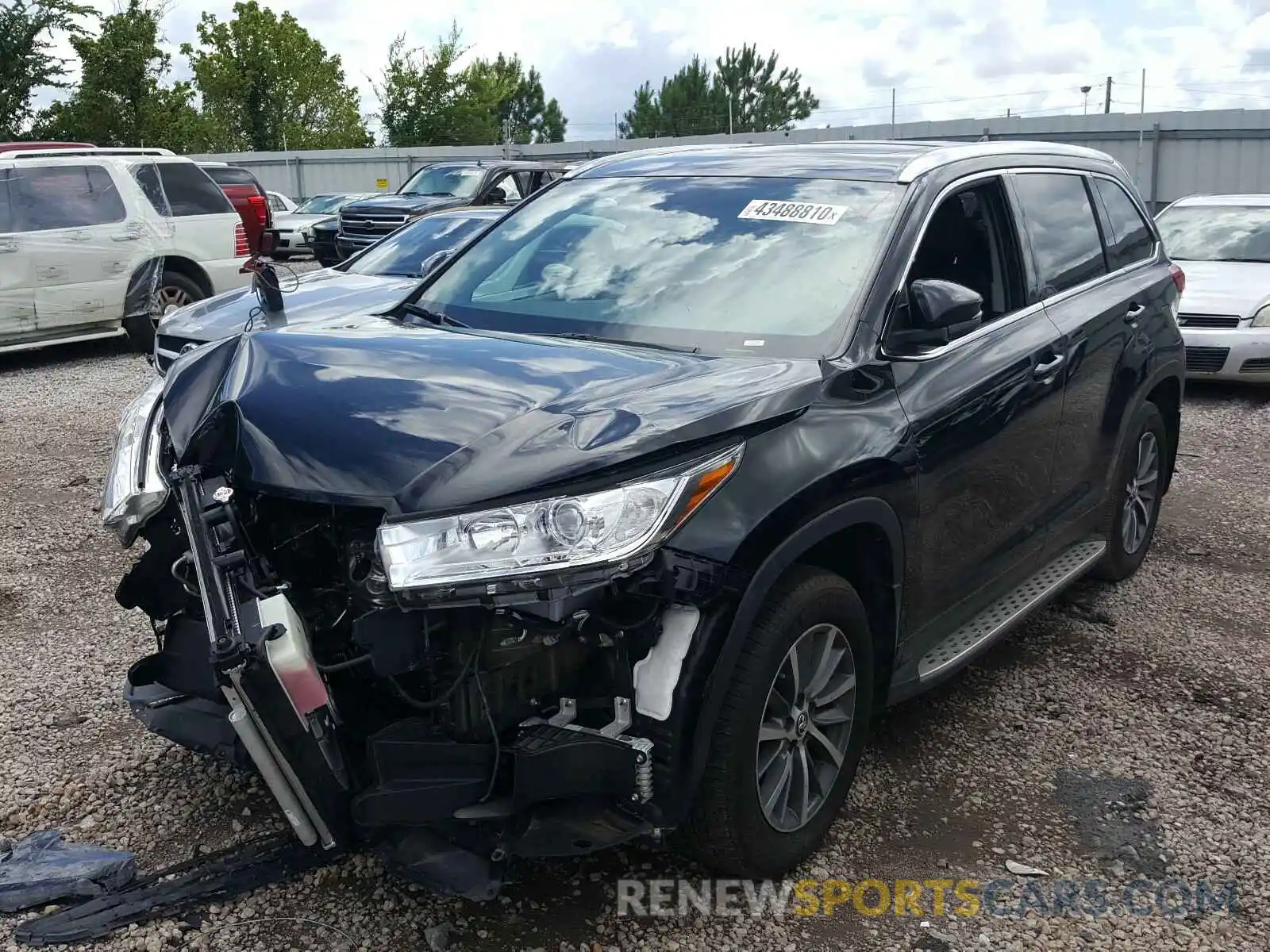 2 Photograph of a damaged car 5TDKZRFH8KS564673 TOYOTA HIGHLANDER 2019