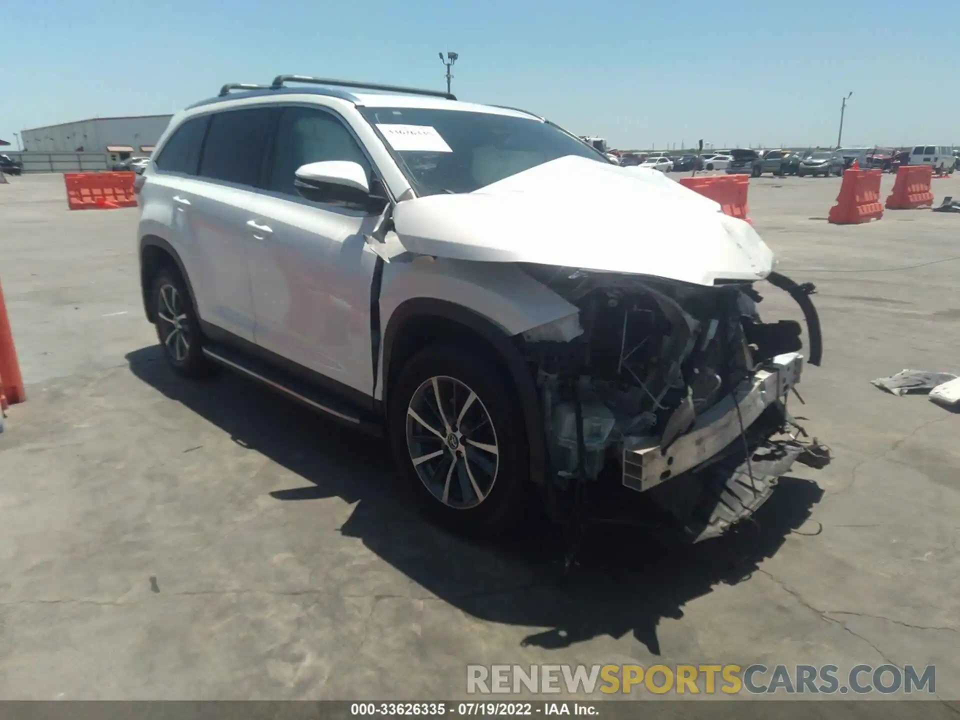 1 Photograph of a damaged car 5TDKZRFH8KS567265 TOYOTA HIGHLANDER 2019