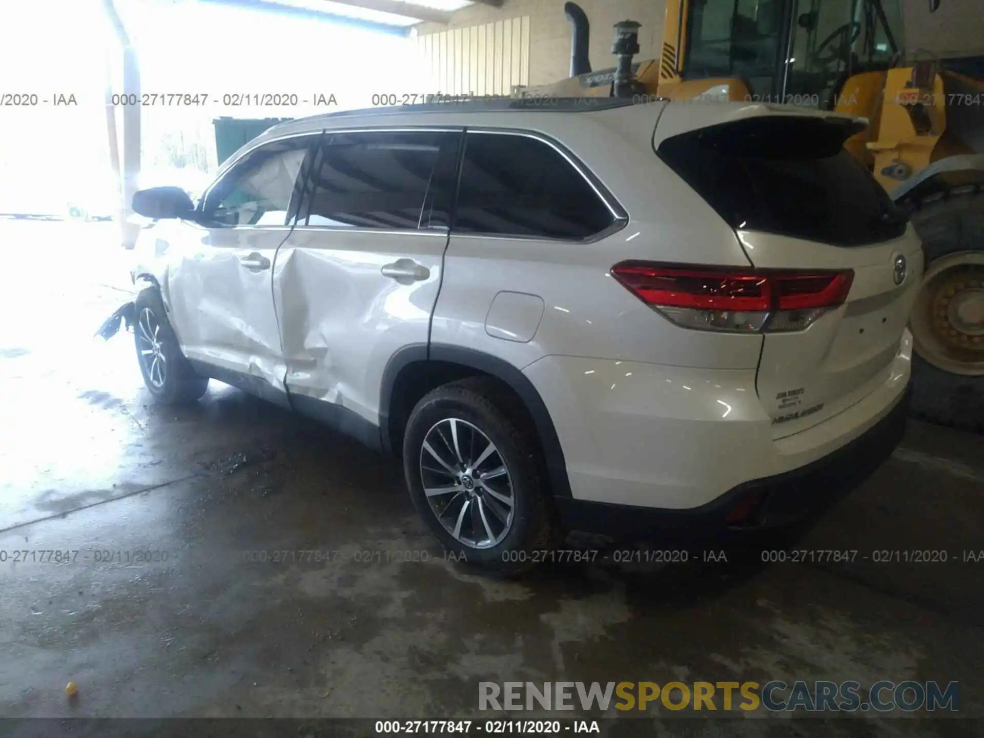 3 Фотография поврежденного автомобиля 5TDKZRFH8KS567377 TOYOTA HIGHLANDER 2019