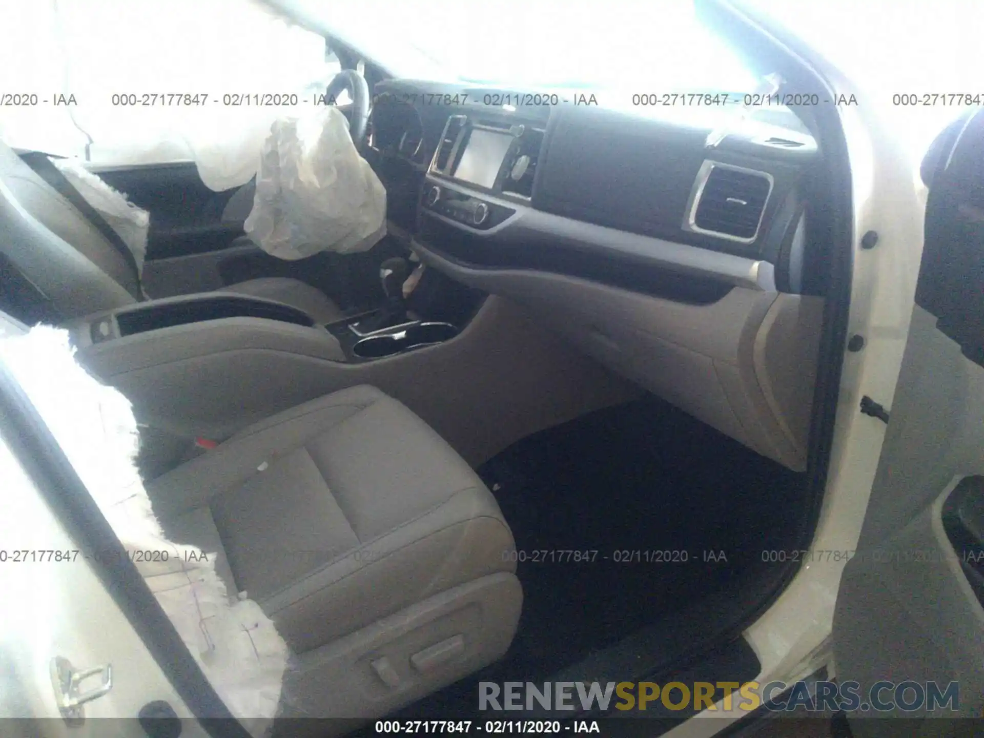 5 Photograph of a damaged car 5TDKZRFH8KS567377 TOYOTA HIGHLANDER 2019