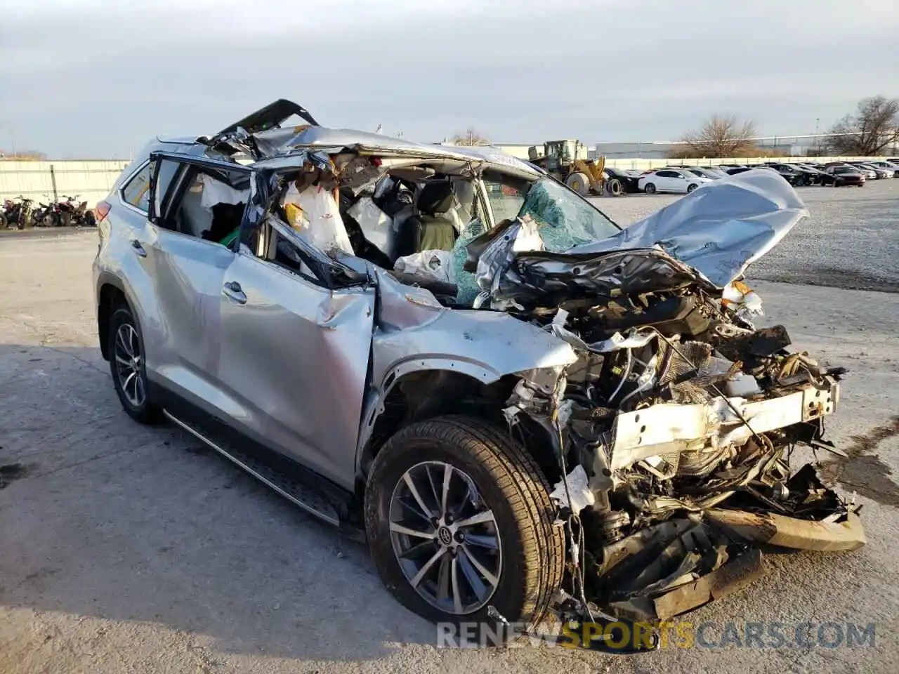 1 Photograph of a damaged car 5TDKZRFH8KS572143 TOYOTA HIGHLANDER 2019