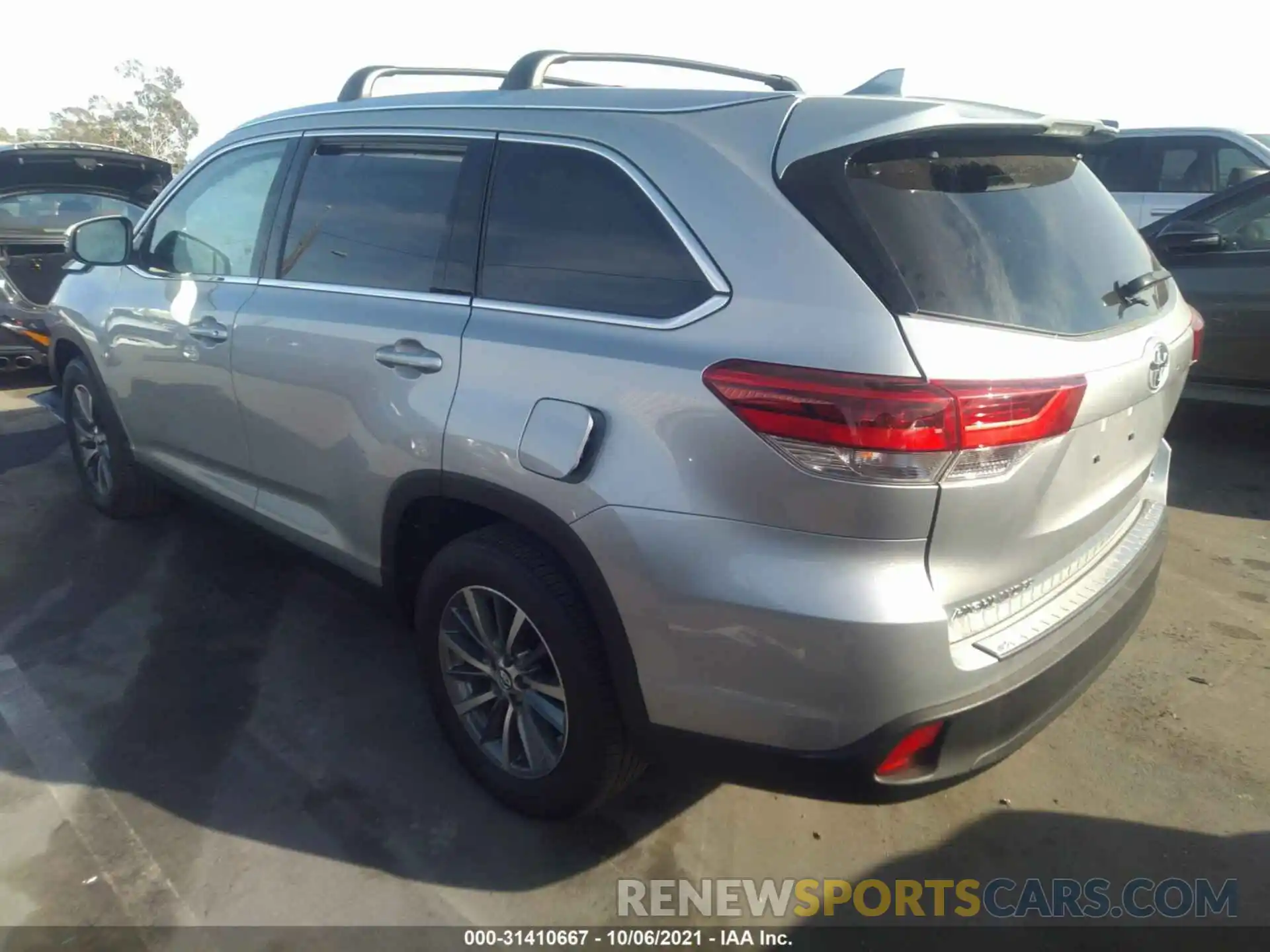 3 Фотография поврежденного автомобиля 5TDKZRFH8KS572854 TOYOTA HIGHLANDER 2019