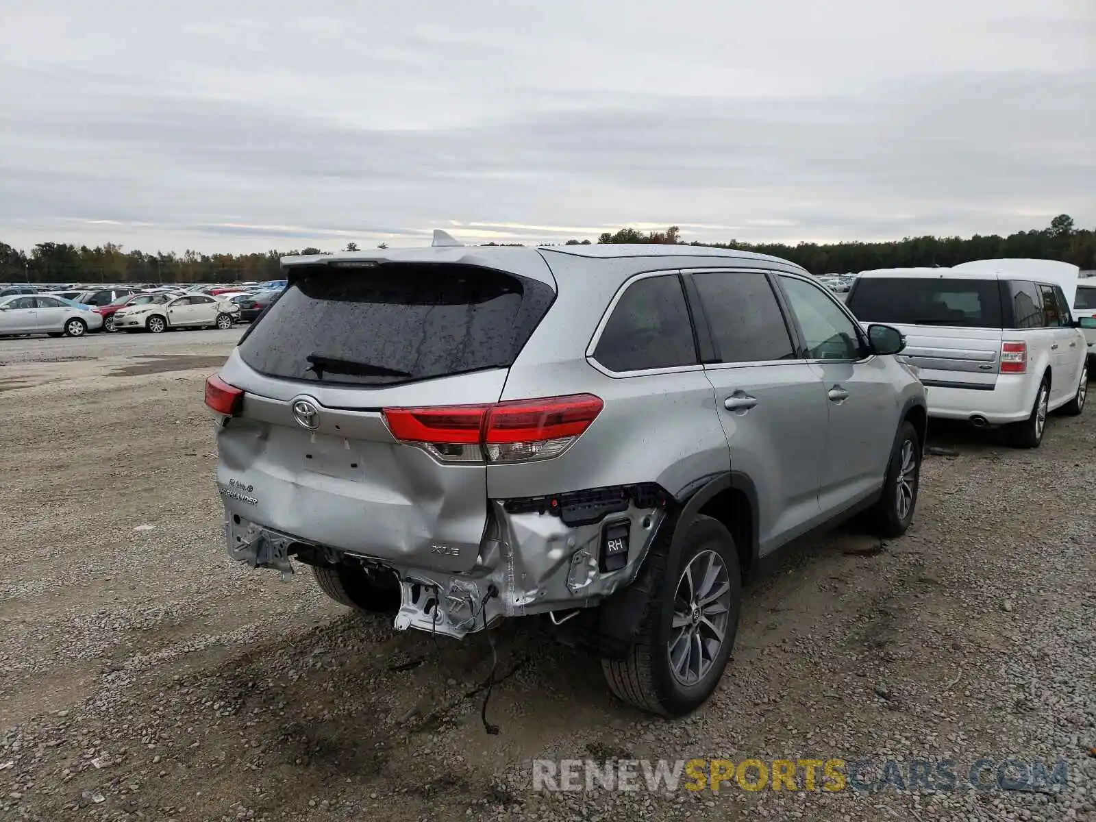 4 Фотография поврежденного автомобиля 5TDKZRFH8KS572952 TOYOTA HIGHLANDER 2019