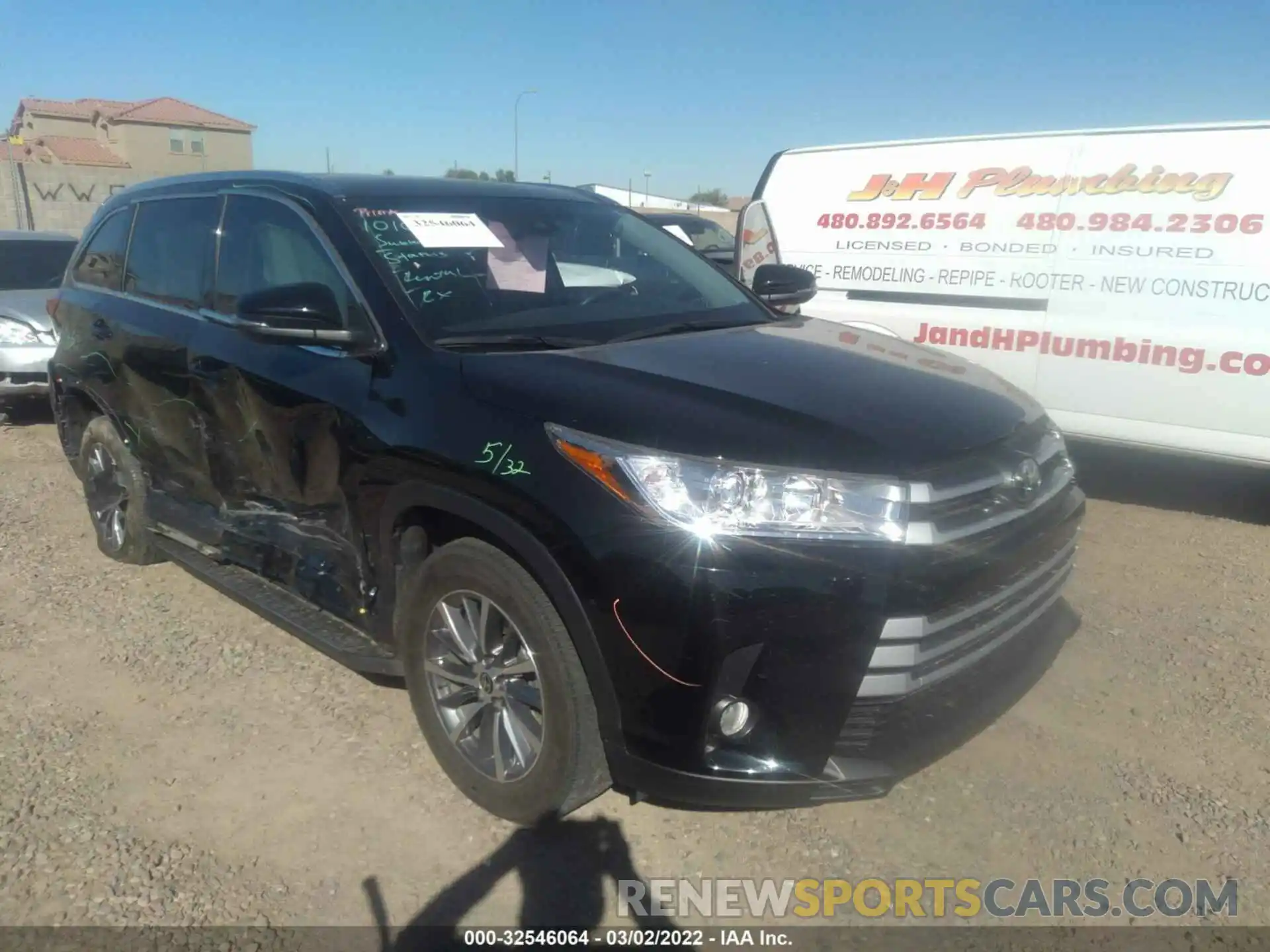 1 Photograph of a damaged car 5TDKZRFH8KS574443 TOYOTA HIGHLANDER 2019