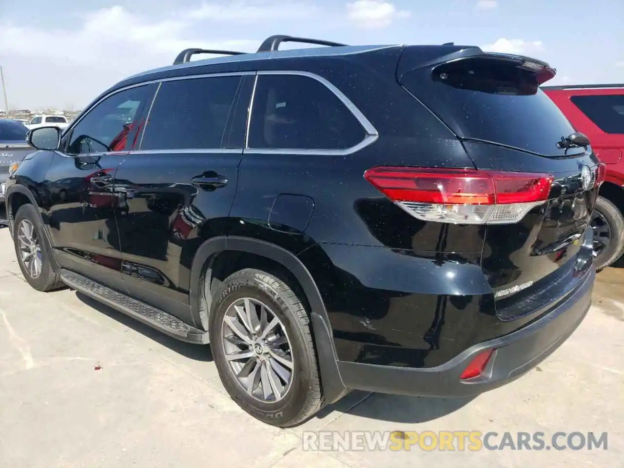 2 Фотография поврежденного автомобиля 5TDKZRFH9KS300135 TOYOTA HIGHLANDER 2019