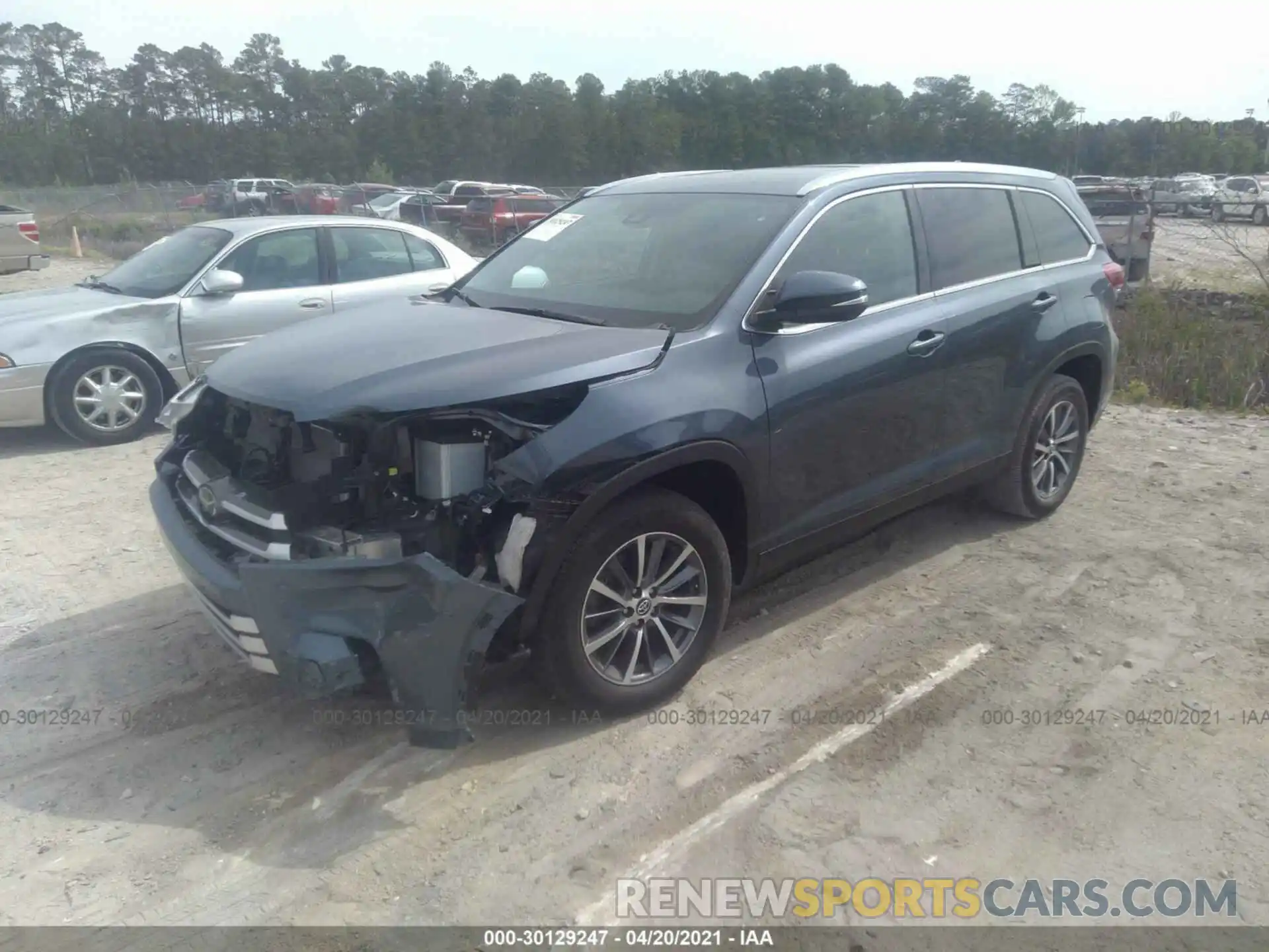 2 Photograph of a damaged car 5TDKZRFH9KS312754 TOYOTA HIGHLANDER 2019