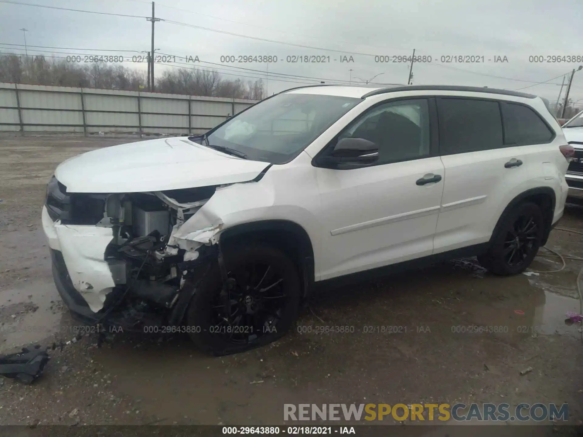 2 Photograph of a damaged car 5TDKZRFH9KS324676 TOYOTA HIGHLANDER 2019