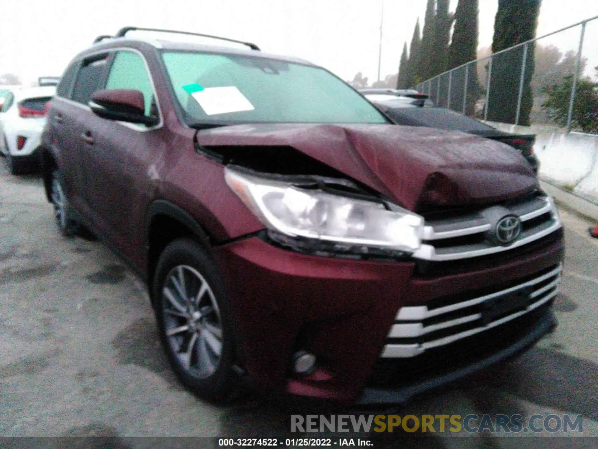 1 Photograph of a damaged car 5TDKZRFH9KS326833 TOYOTA HIGHLANDER 2019