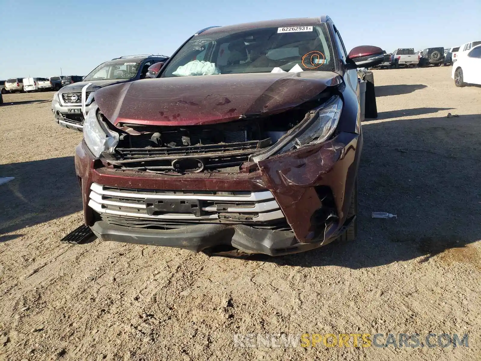 9 Photograph of a damaged car 5TDKZRFH9KS332602 TOYOTA HIGHLANDER 2019