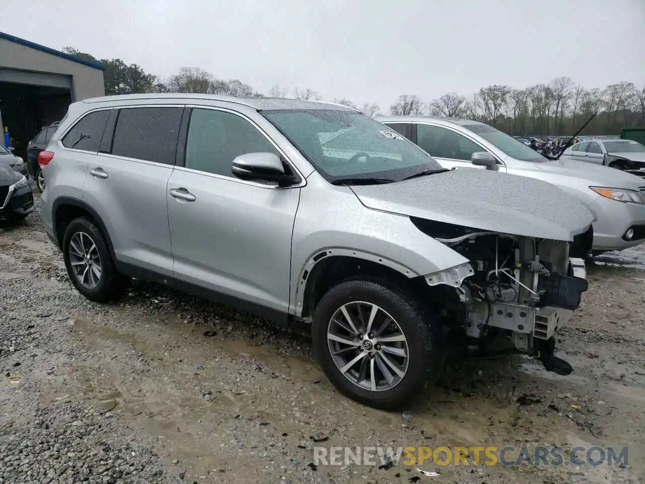 4 Photograph of a damaged car 5TDKZRFH9KS336567 TOYOTA HIGHLANDER 2019