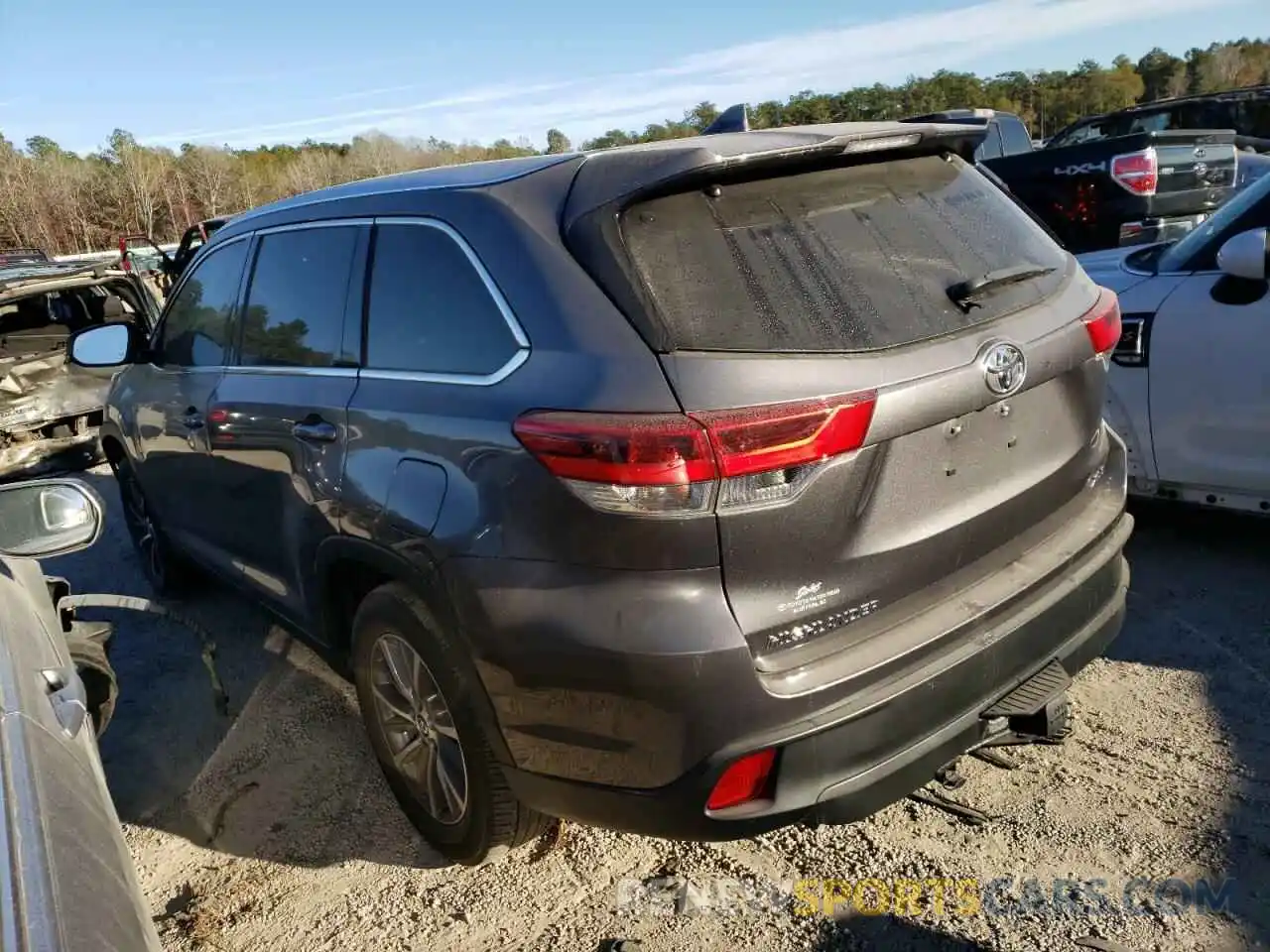 3 Фотография поврежденного автомобиля 5TDKZRFH9KS338772 TOYOTA HIGHLANDER 2019