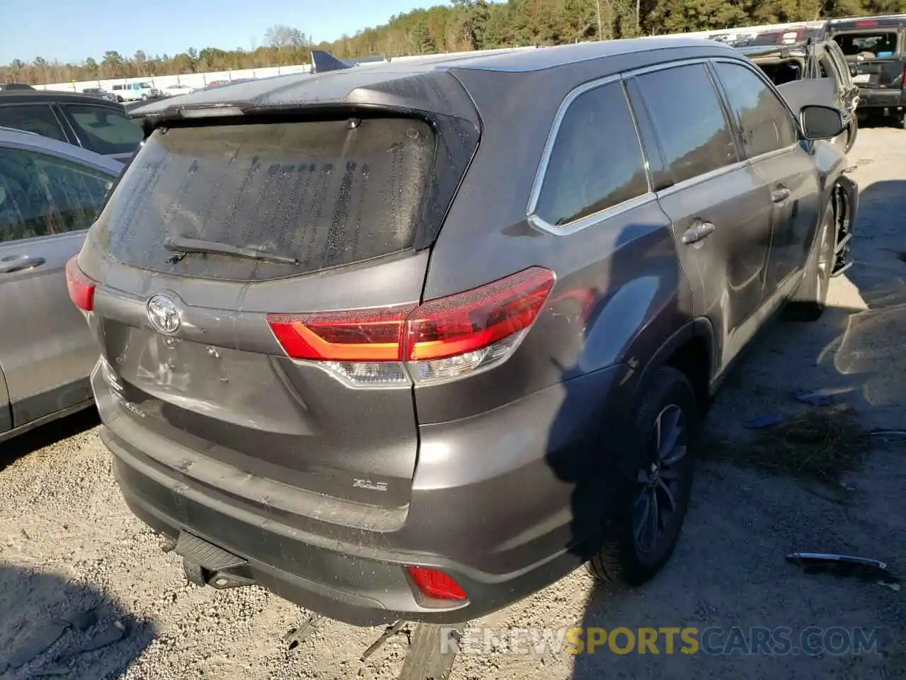 4 Фотография поврежденного автомобиля 5TDKZRFH9KS338772 TOYOTA HIGHLANDER 2019