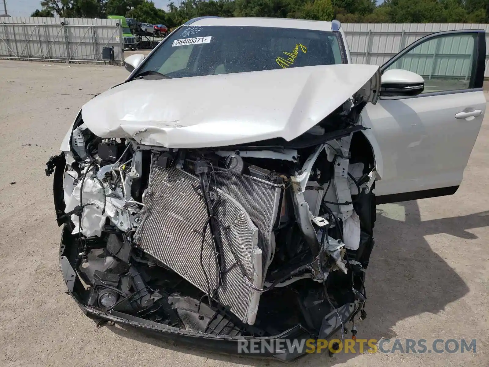 7 Photograph of a damaged car 5TDKZRFH9KS340196 TOYOTA HIGHLANDER 2019