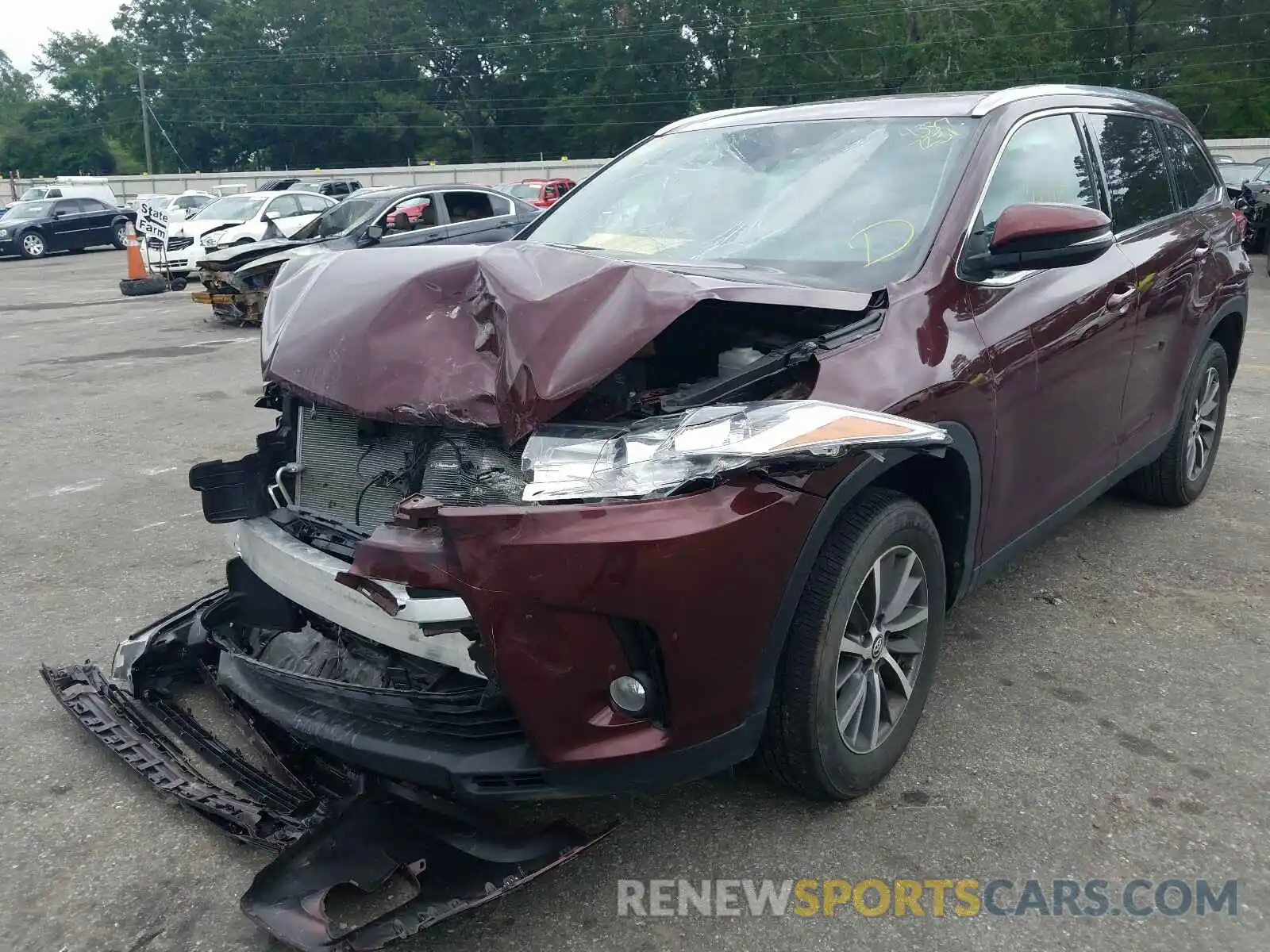 2 Photograph of a damaged car 5TDKZRFH9KS354826 TOYOTA HIGHLANDER 2019