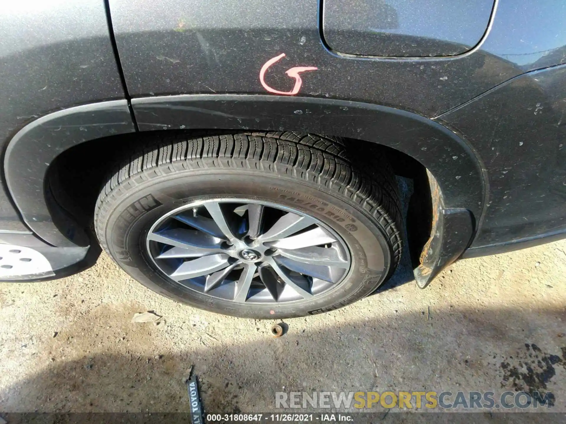 13 Photograph of a damaged car 5TDKZRFH9KS356432 TOYOTA HIGHLANDER 2019