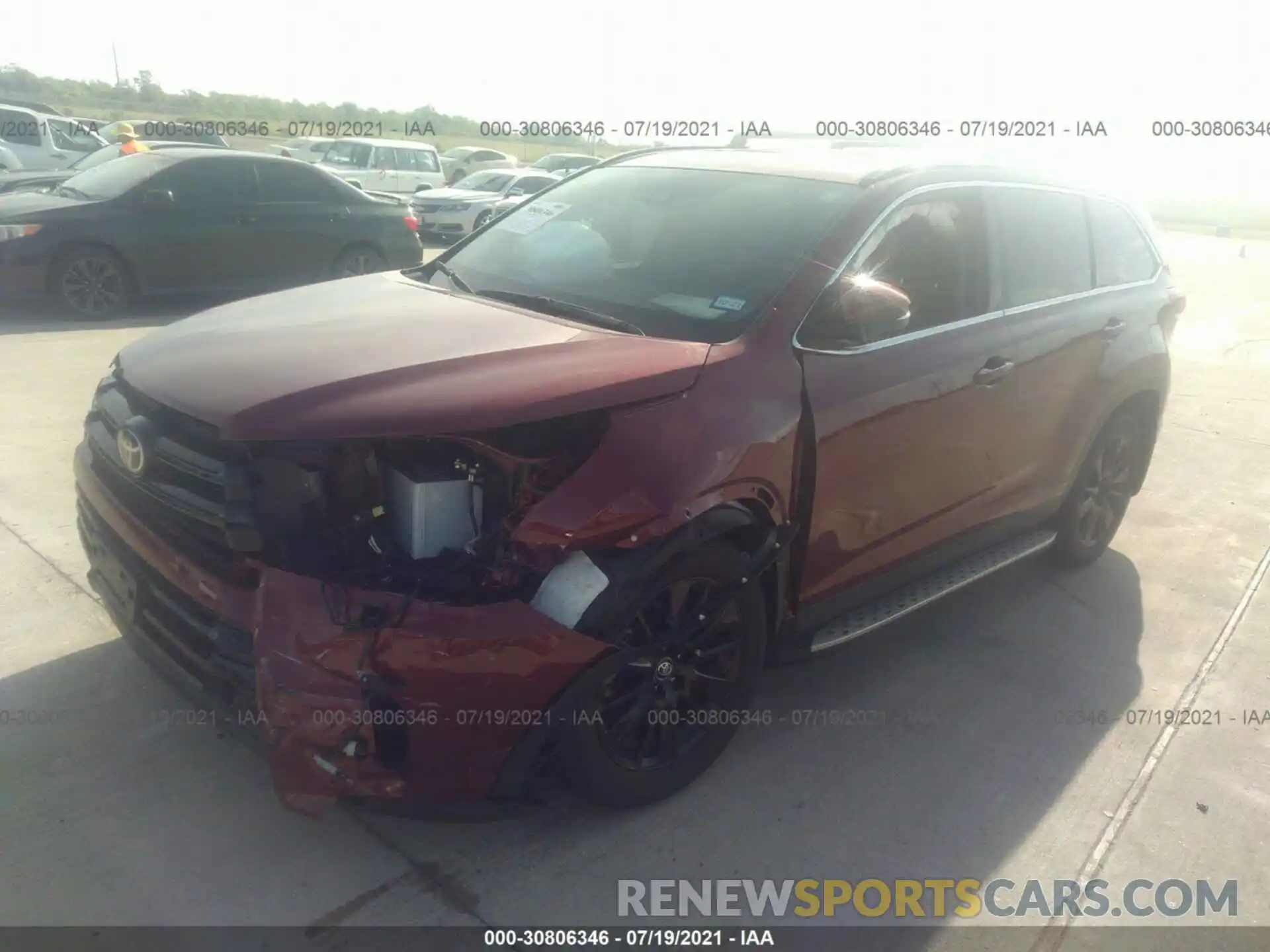 2 Photograph of a damaged car 5TDKZRFH9KS357144 TOYOTA HIGHLANDER 2019