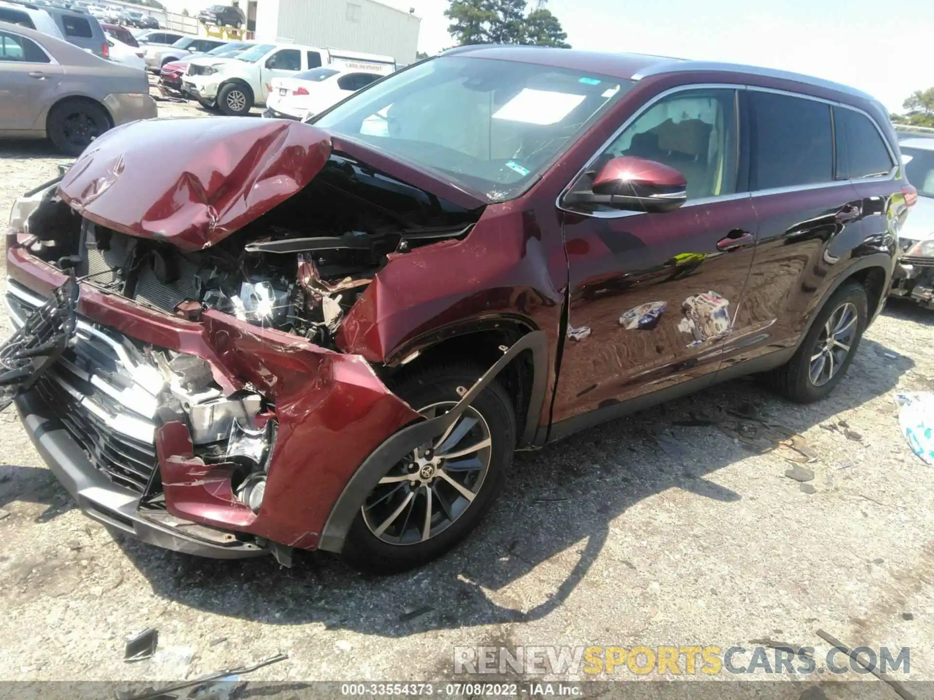 2 Photograph of a damaged car 5TDKZRFH9KS369066 TOYOTA HIGHLANDER 2019